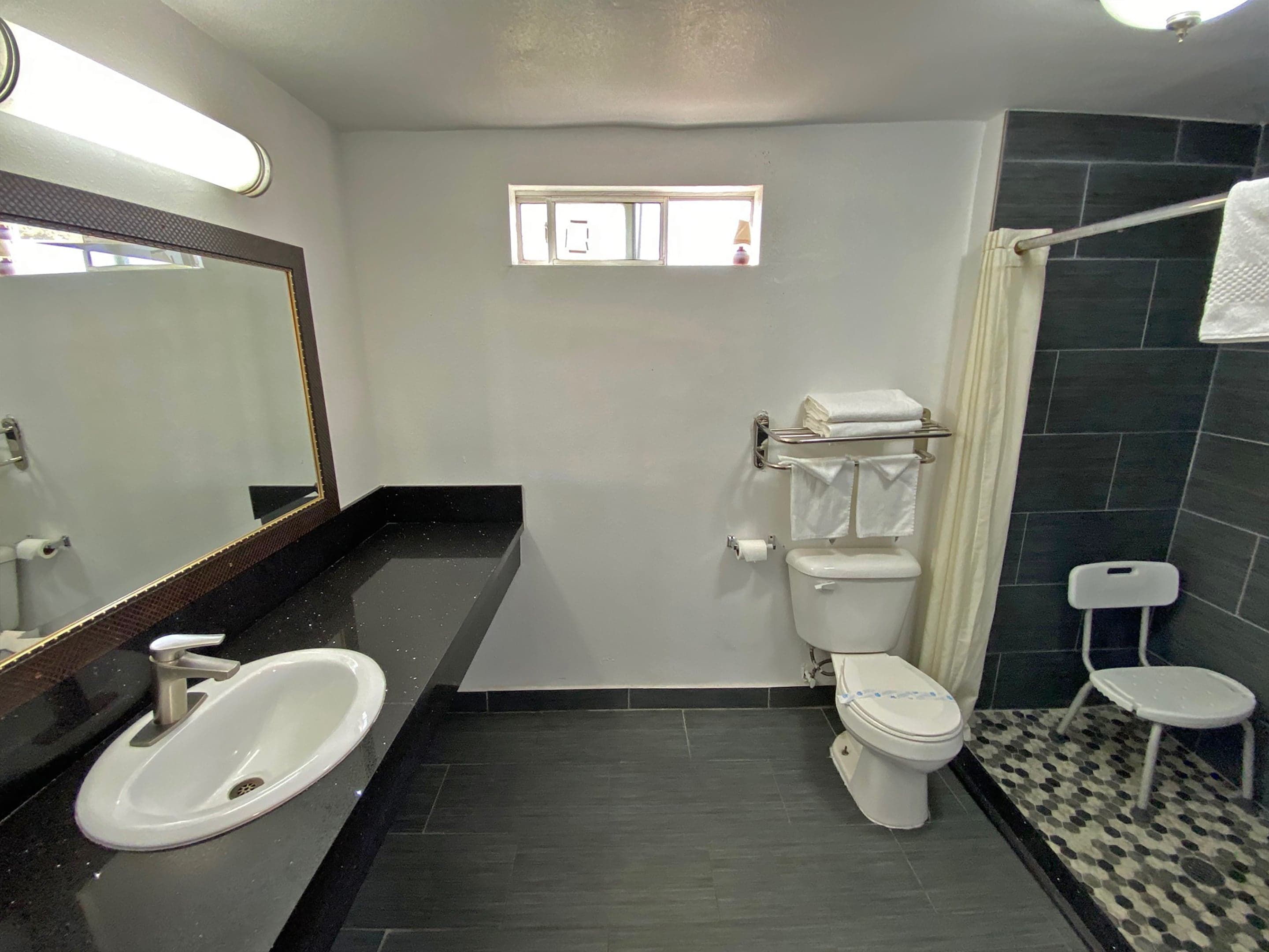 Rodeway Inn Ventura Midtown — 6