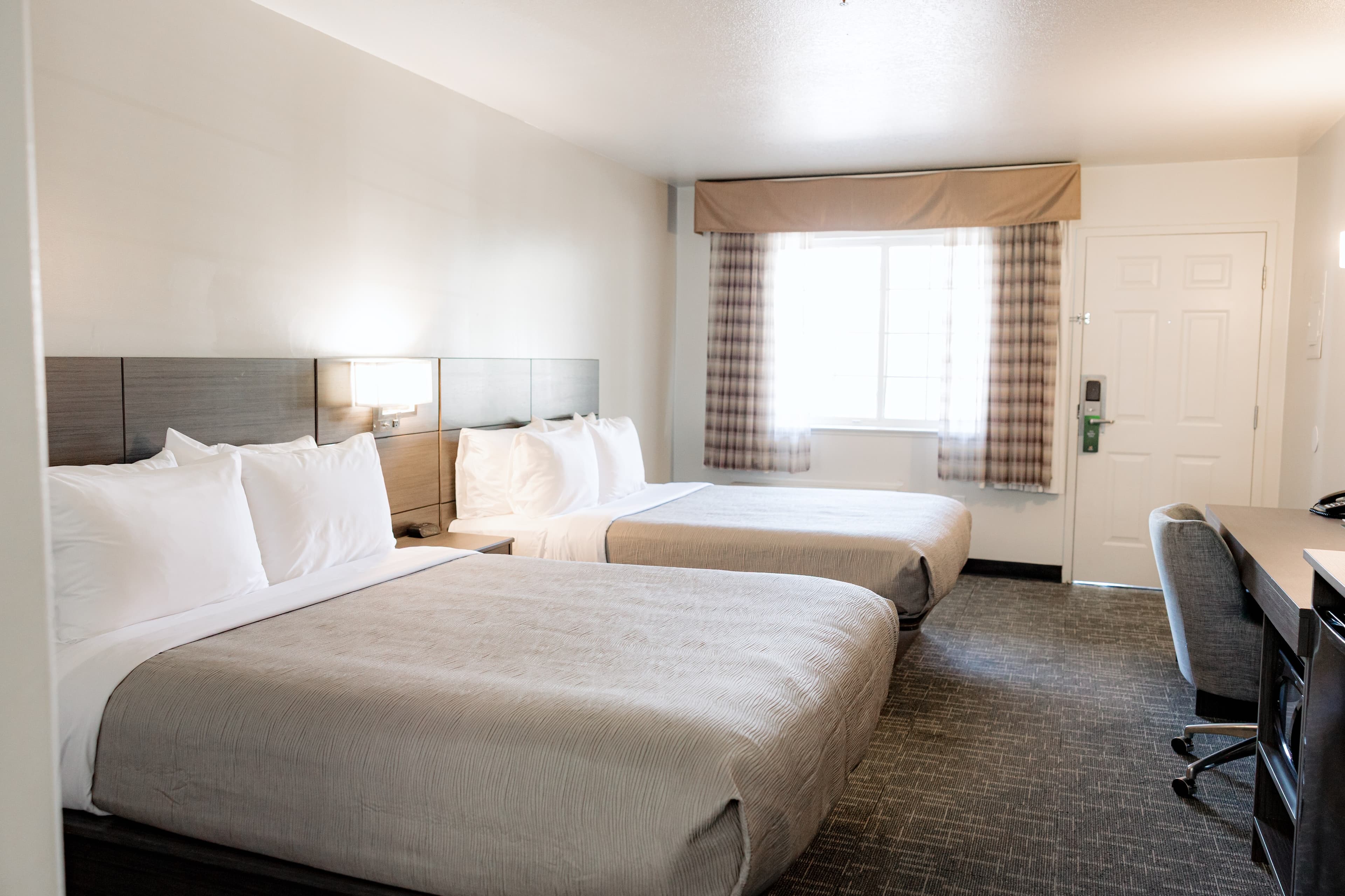 Quality Inn & Suites Lathrop — 8