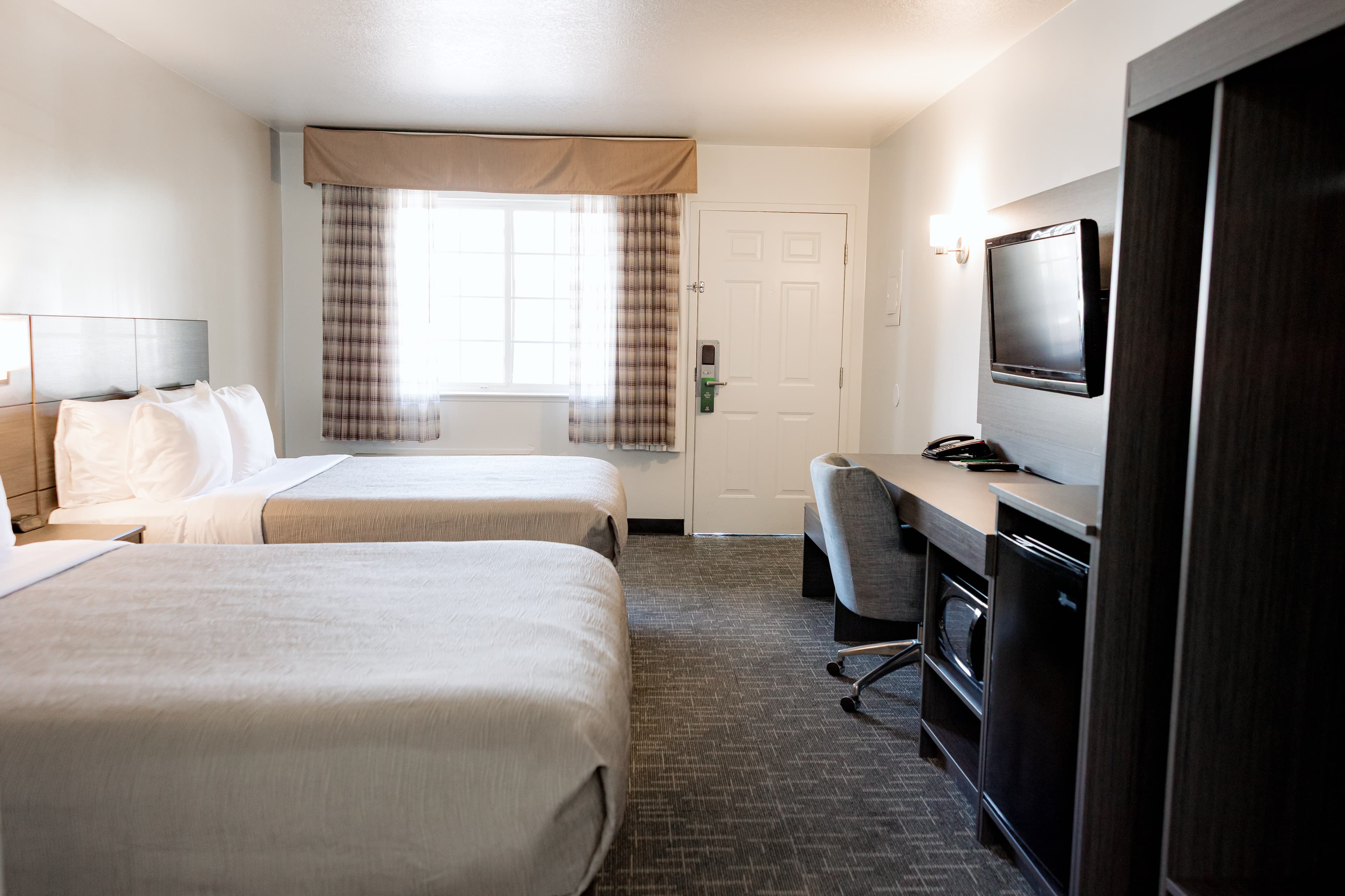 Quality Inn & Suites Lathrop — 10