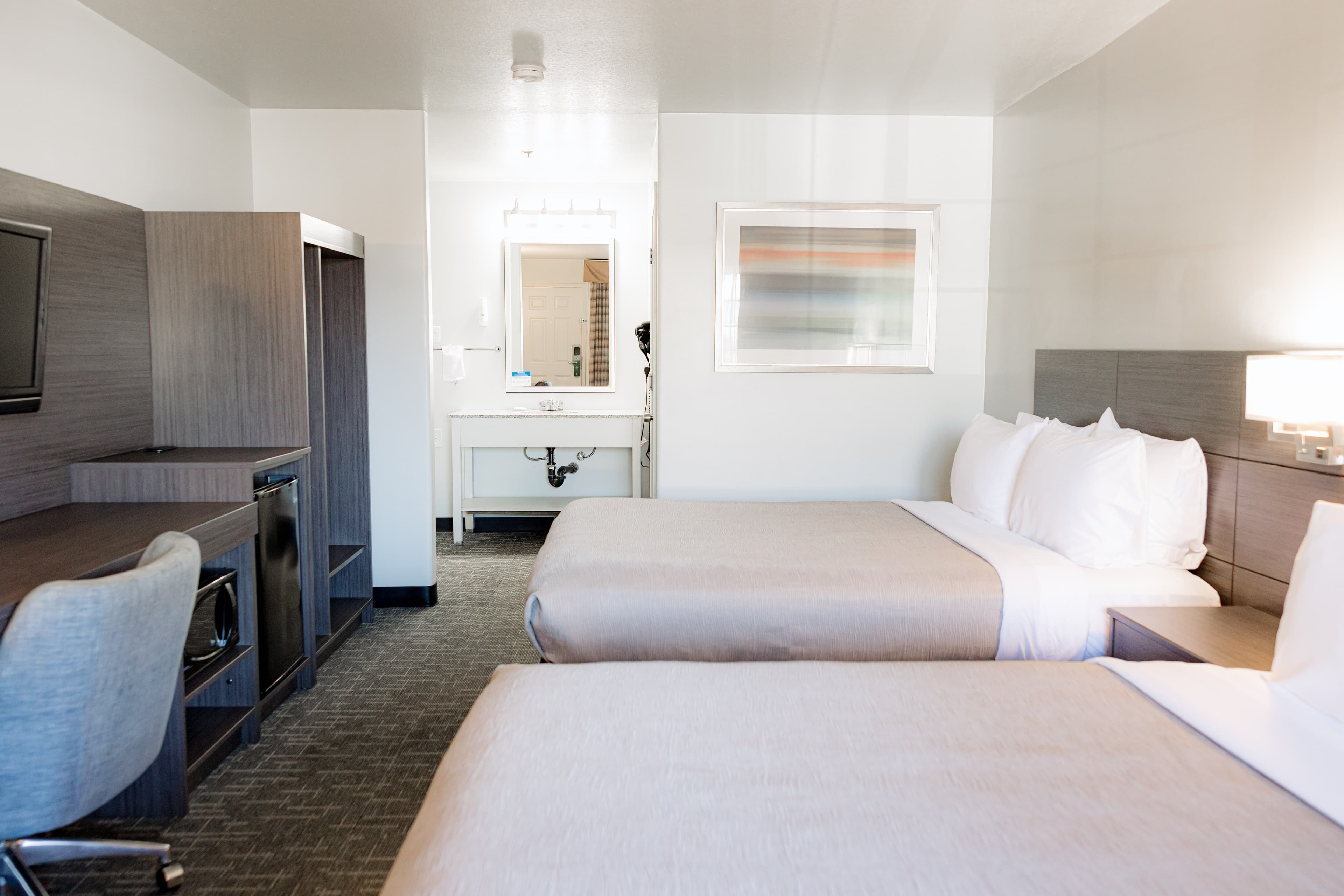 Quality Inn & Suites Lathrop — 12