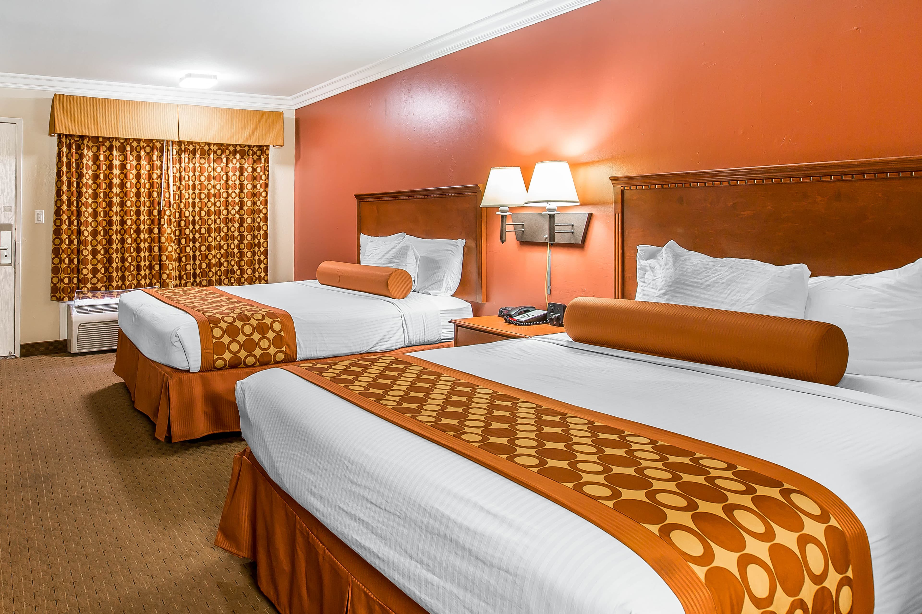 Rodeway Inn & Suites Canyon Lake-Menifee West — 13