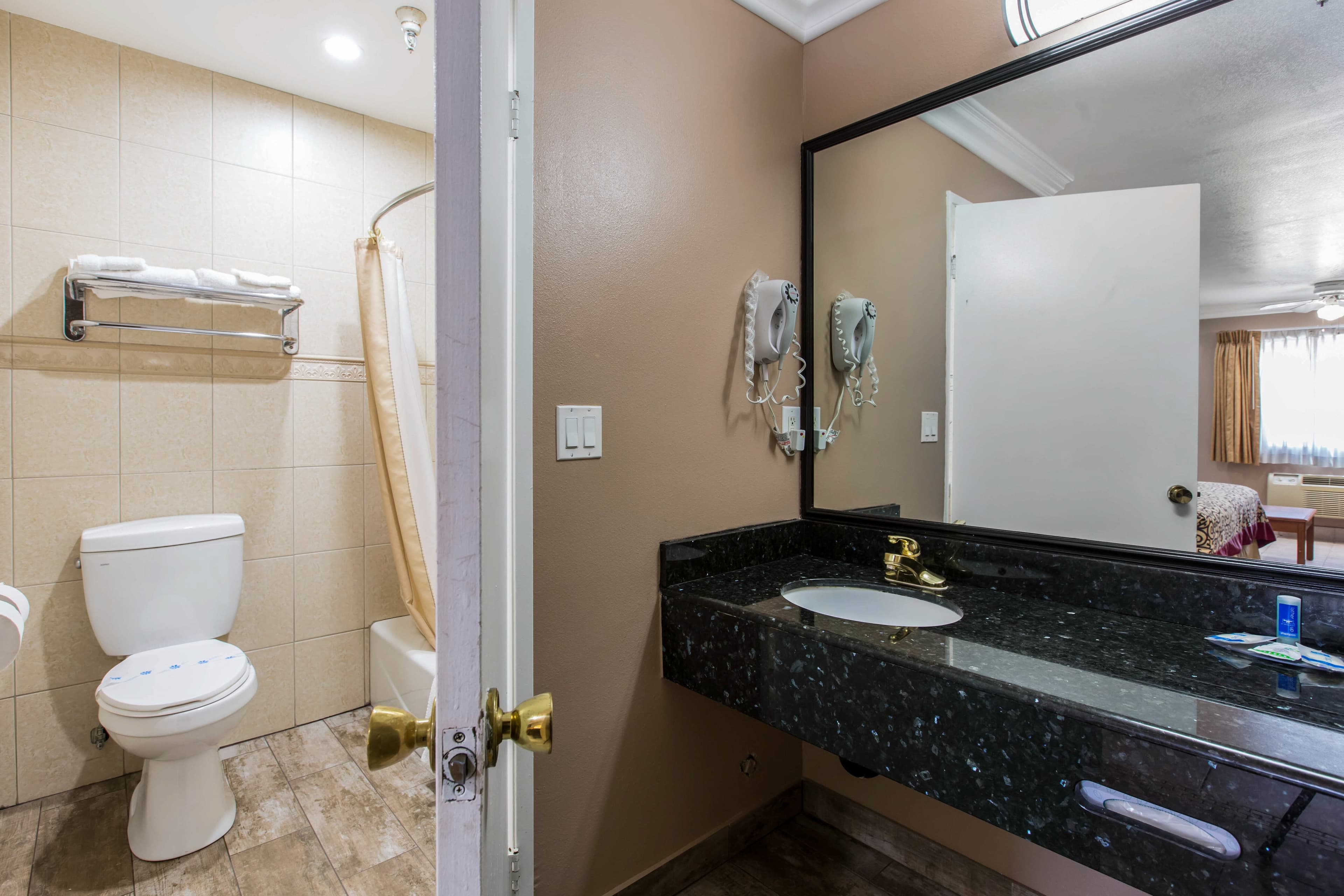 Rodeway Inn Cypress - Buena Park — 6