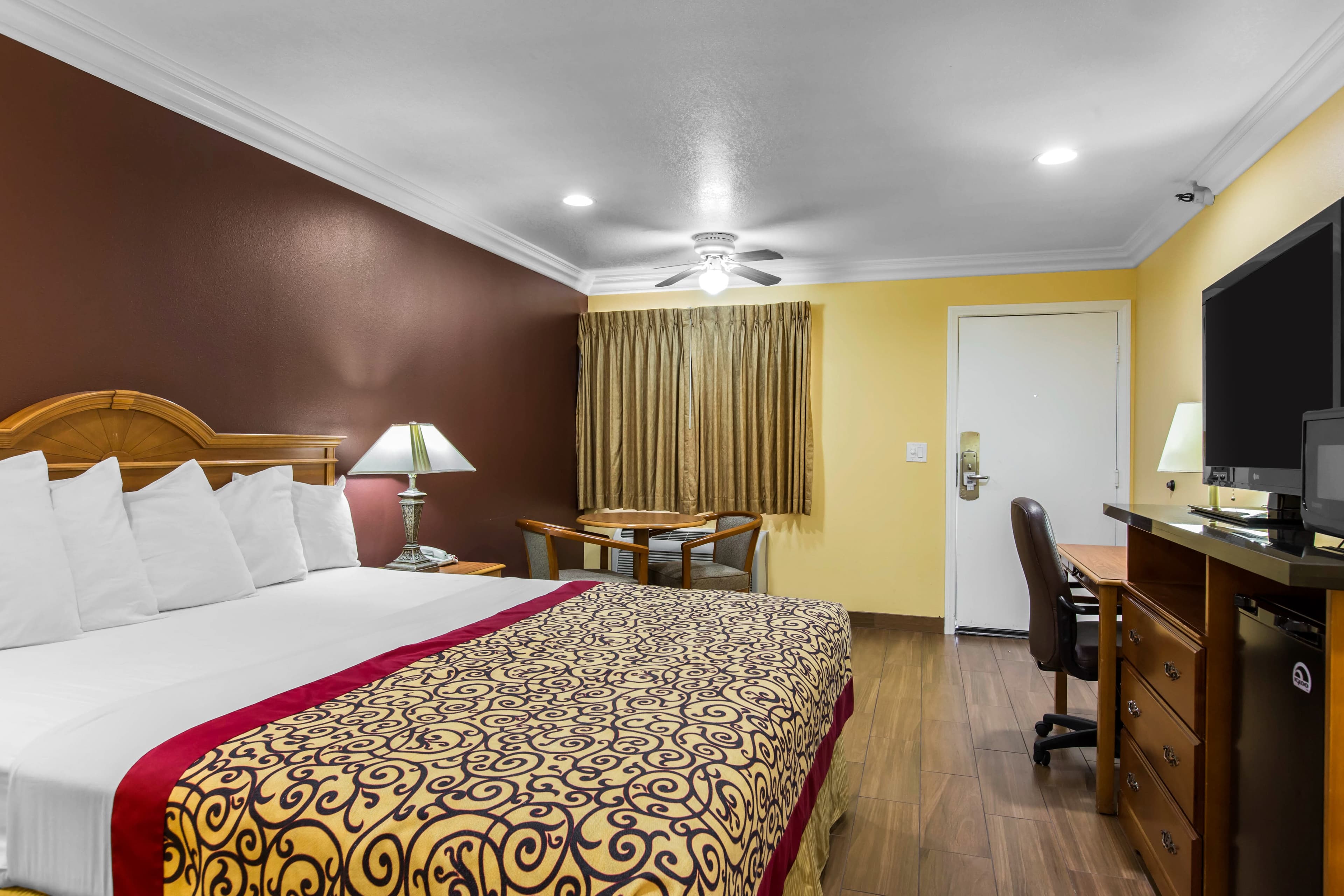 Rodeway Inn Cypress - Buena Park — 8