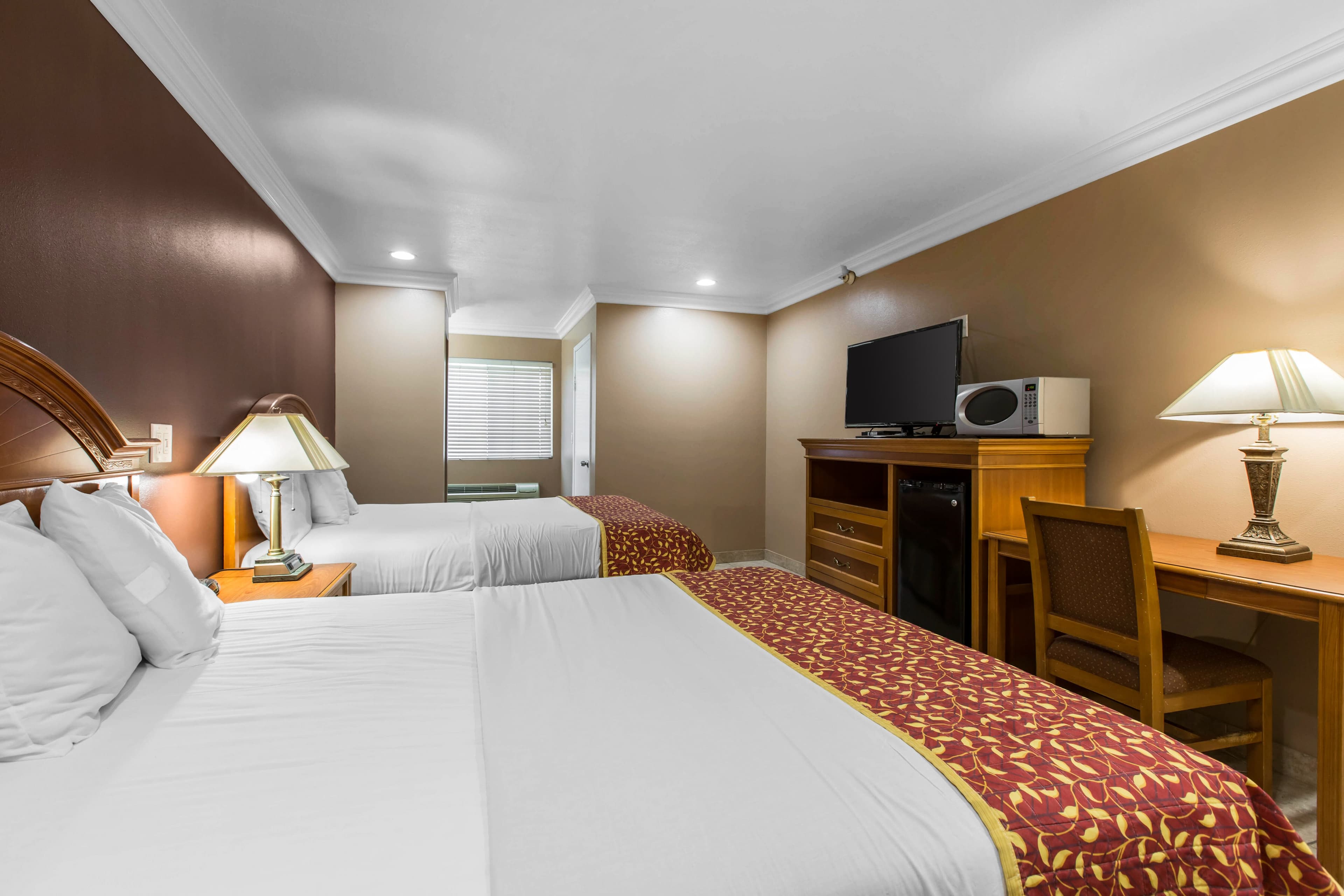 Rodeway Inn Cypress - Buena Park — 12