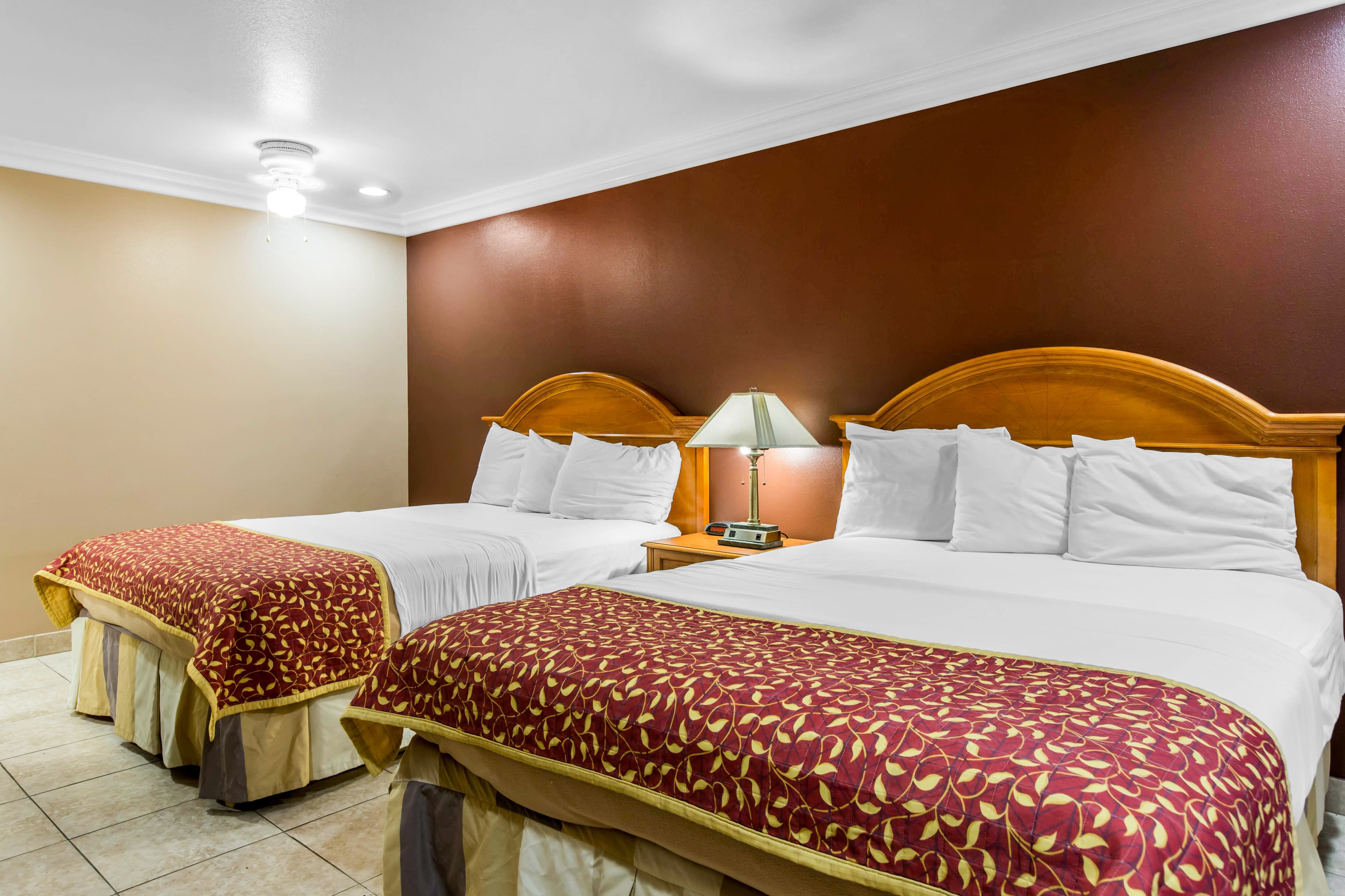 Rodeway Inn Cypress - Buena Park — 13