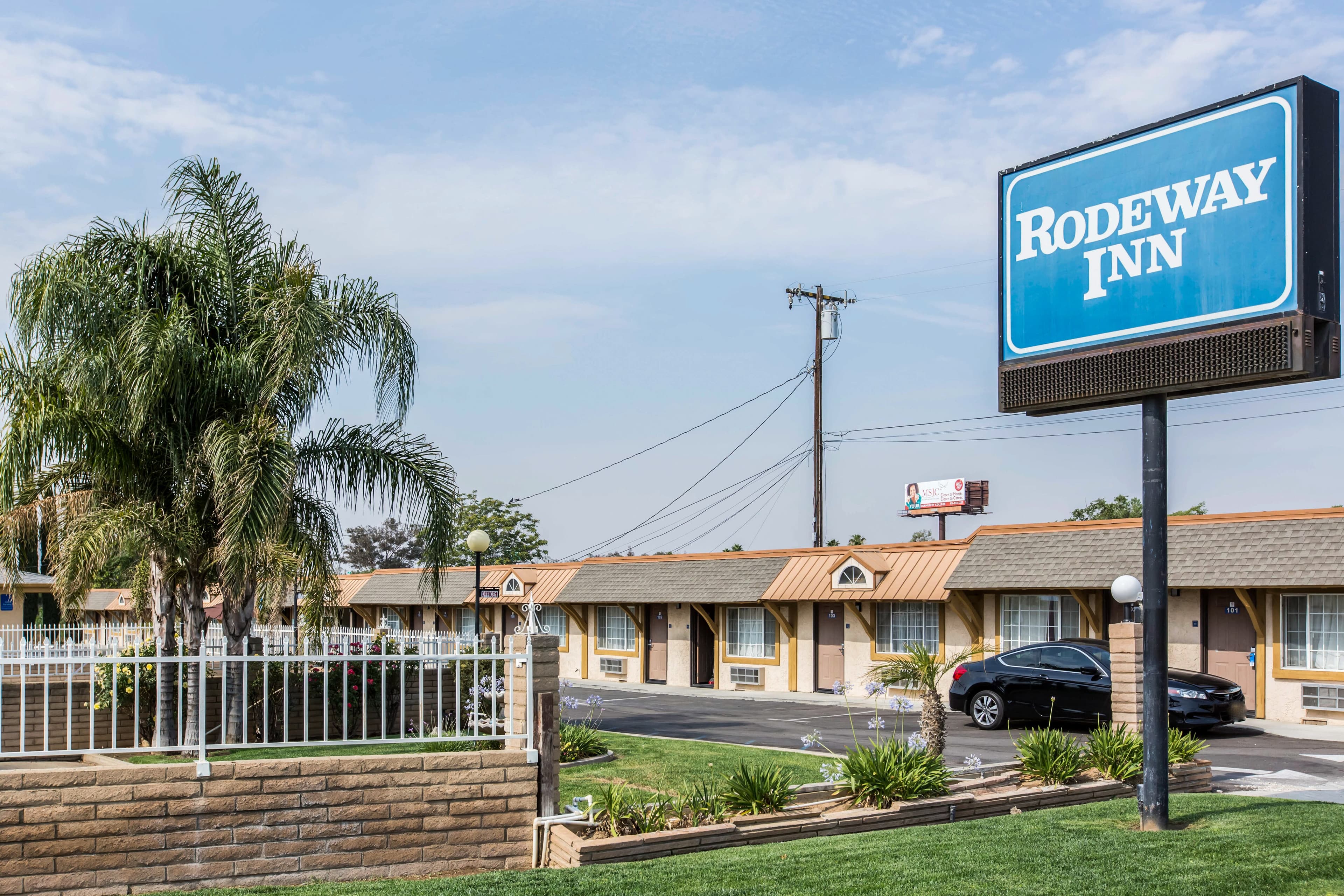 Rodeway Inn Beaumont 1-10 - Image 1