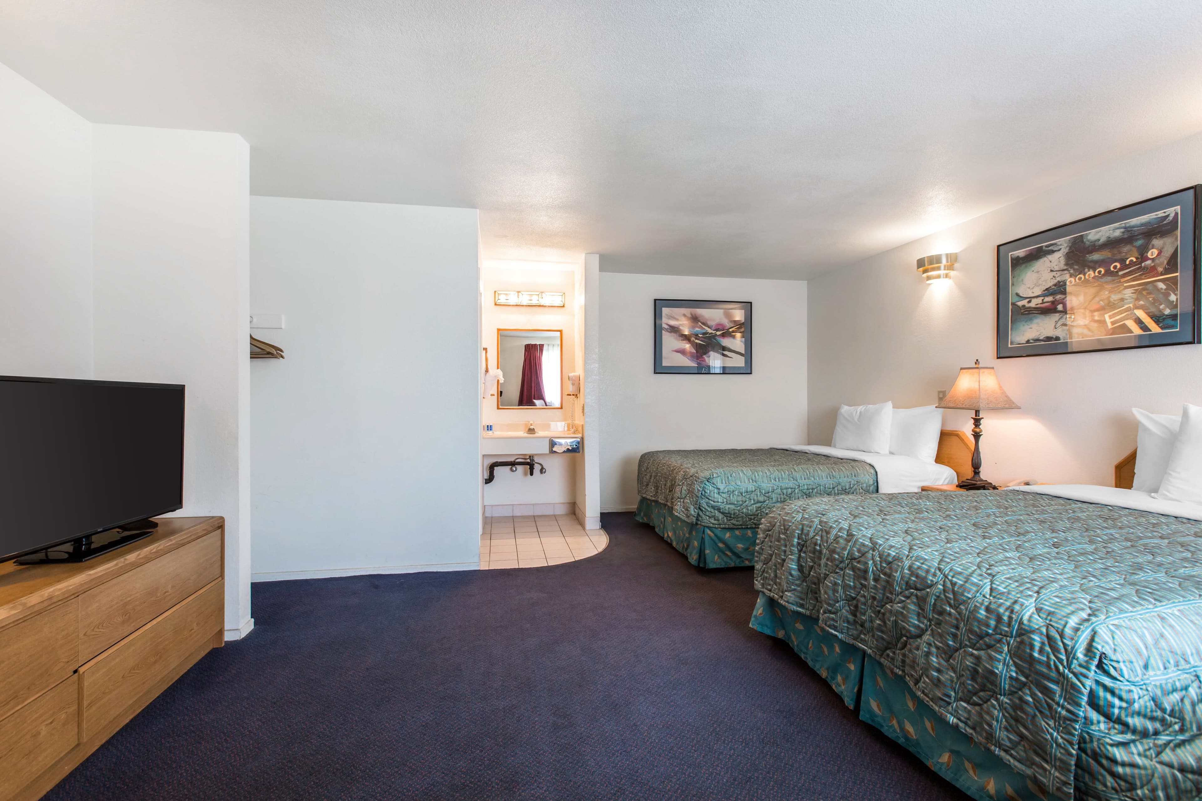 Rodeway Inn Beaumont 1-10 — 13