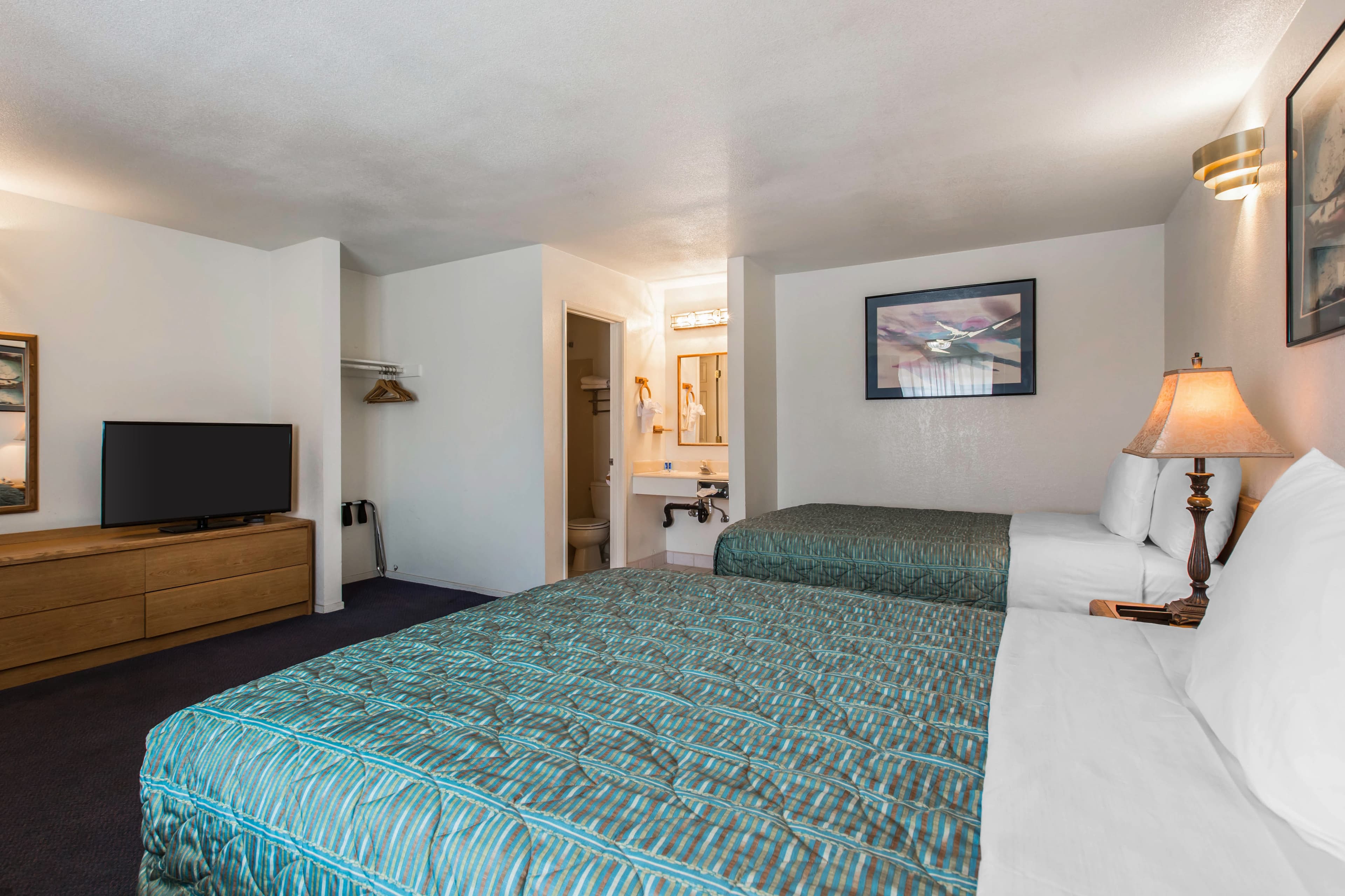 Rodeway Inn Beaumont 1-10 — 14