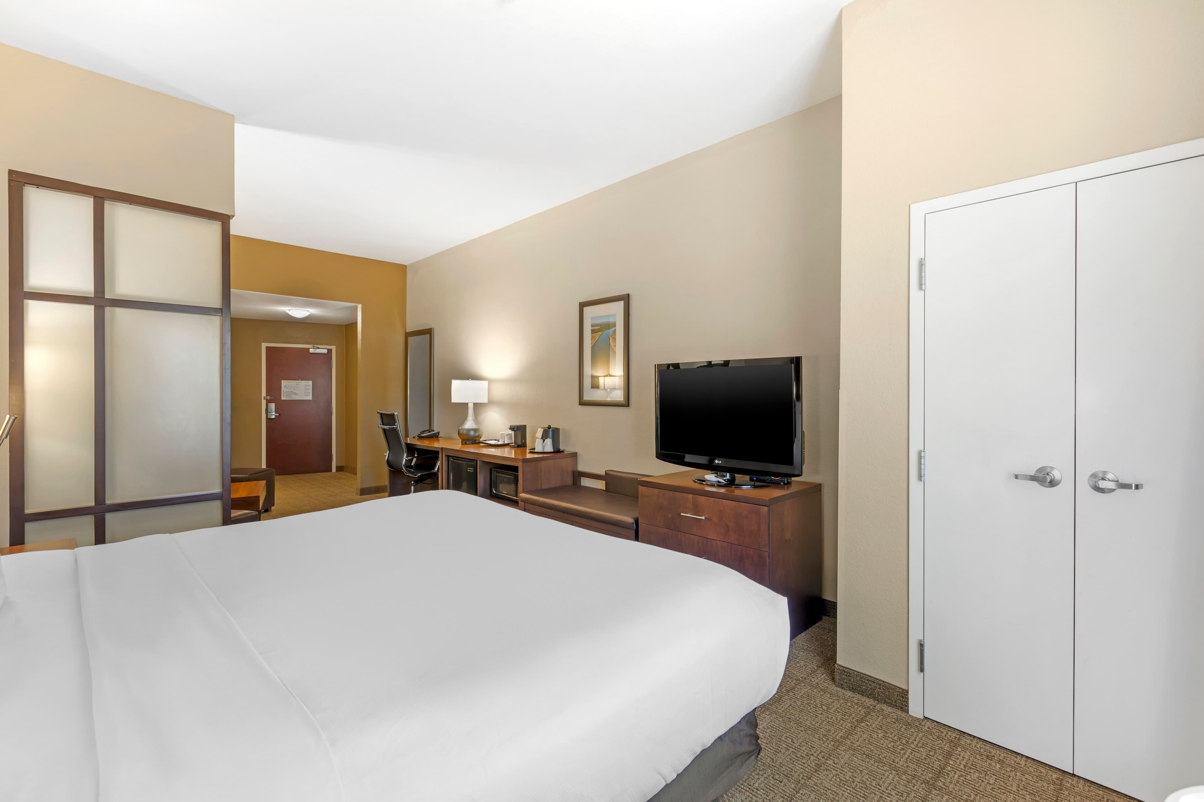 Comfort Suites Blythe - Image 3