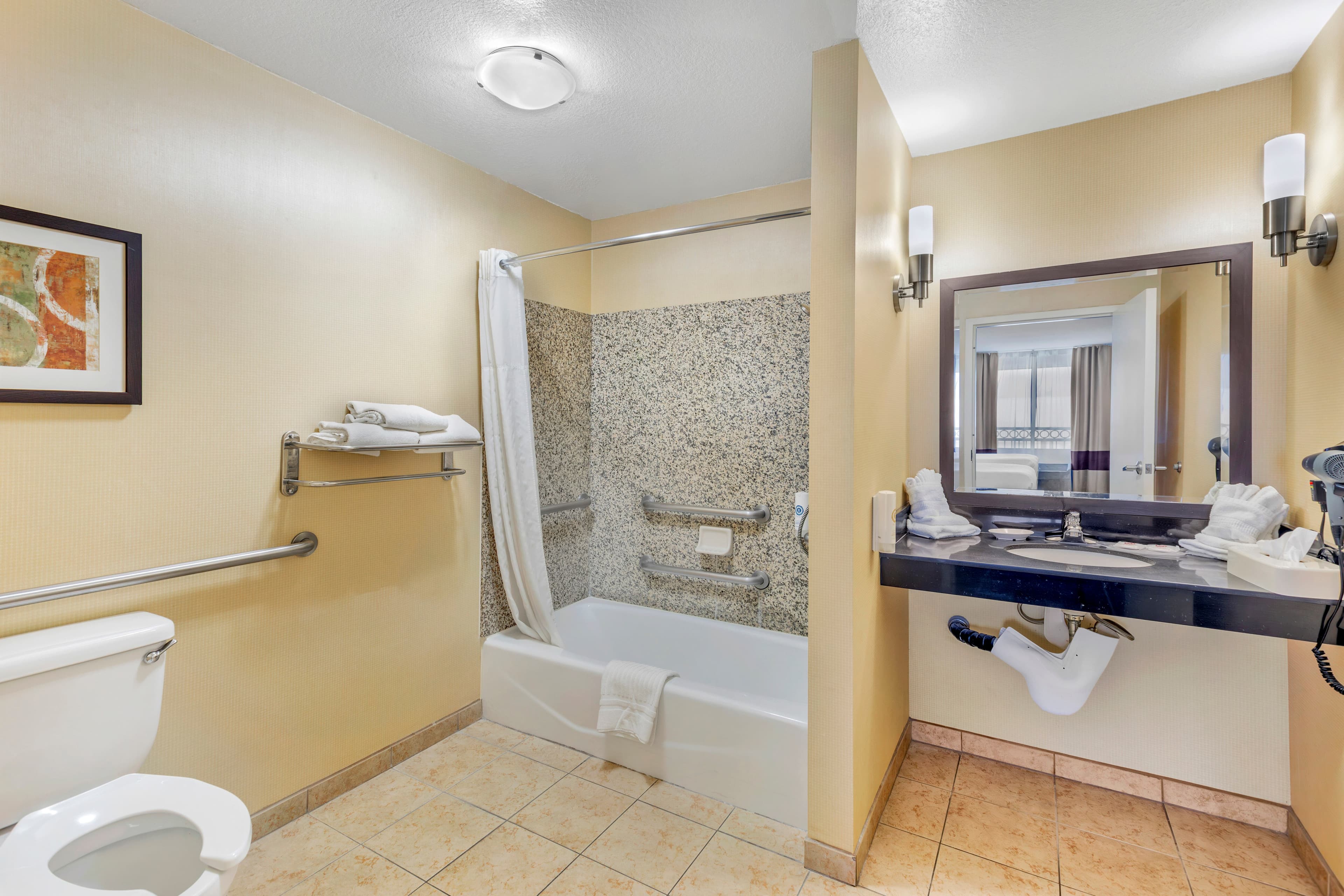 Comfort Suites Blythe — 17
