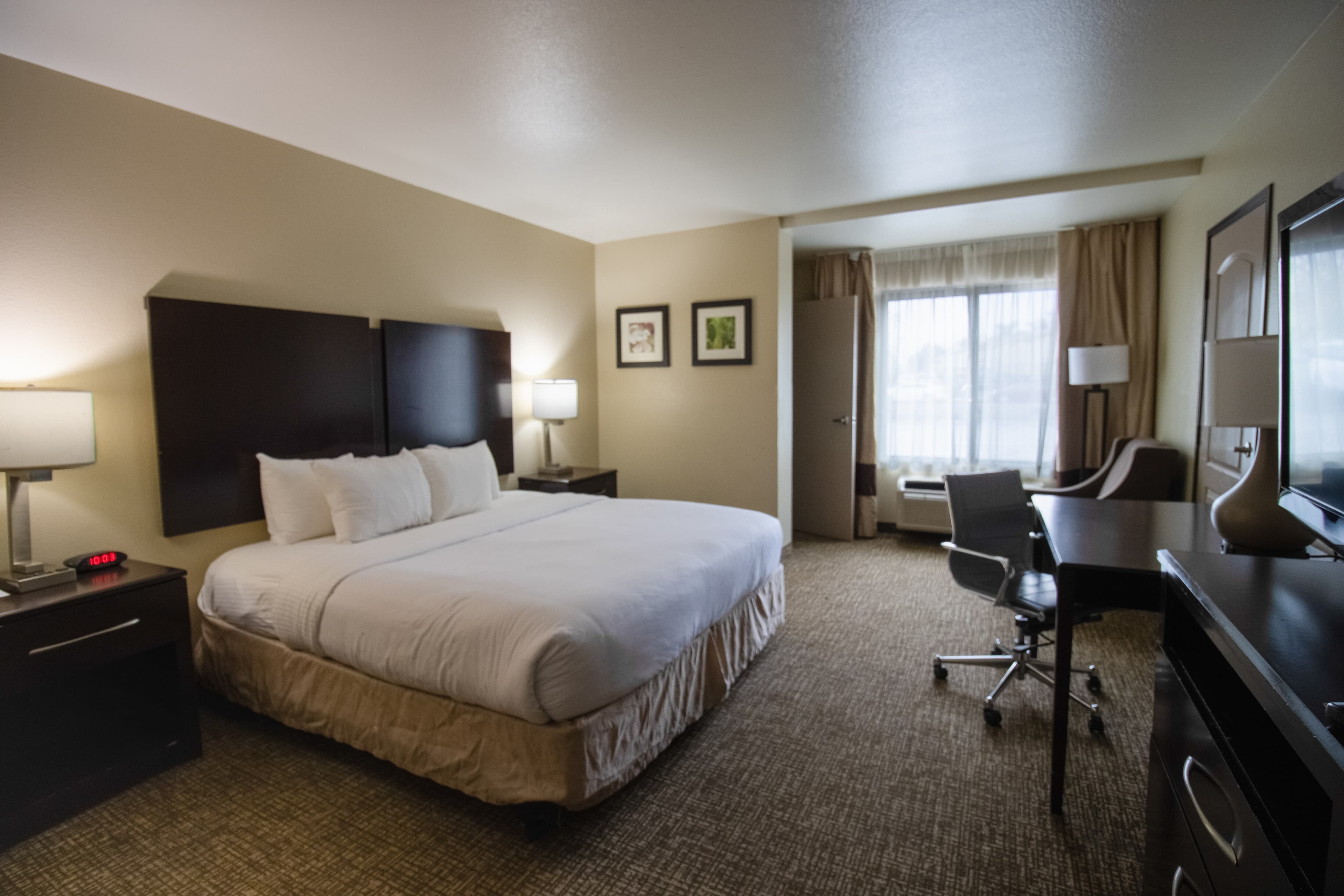 Comfort Inn & Suites San Bernardino — 7