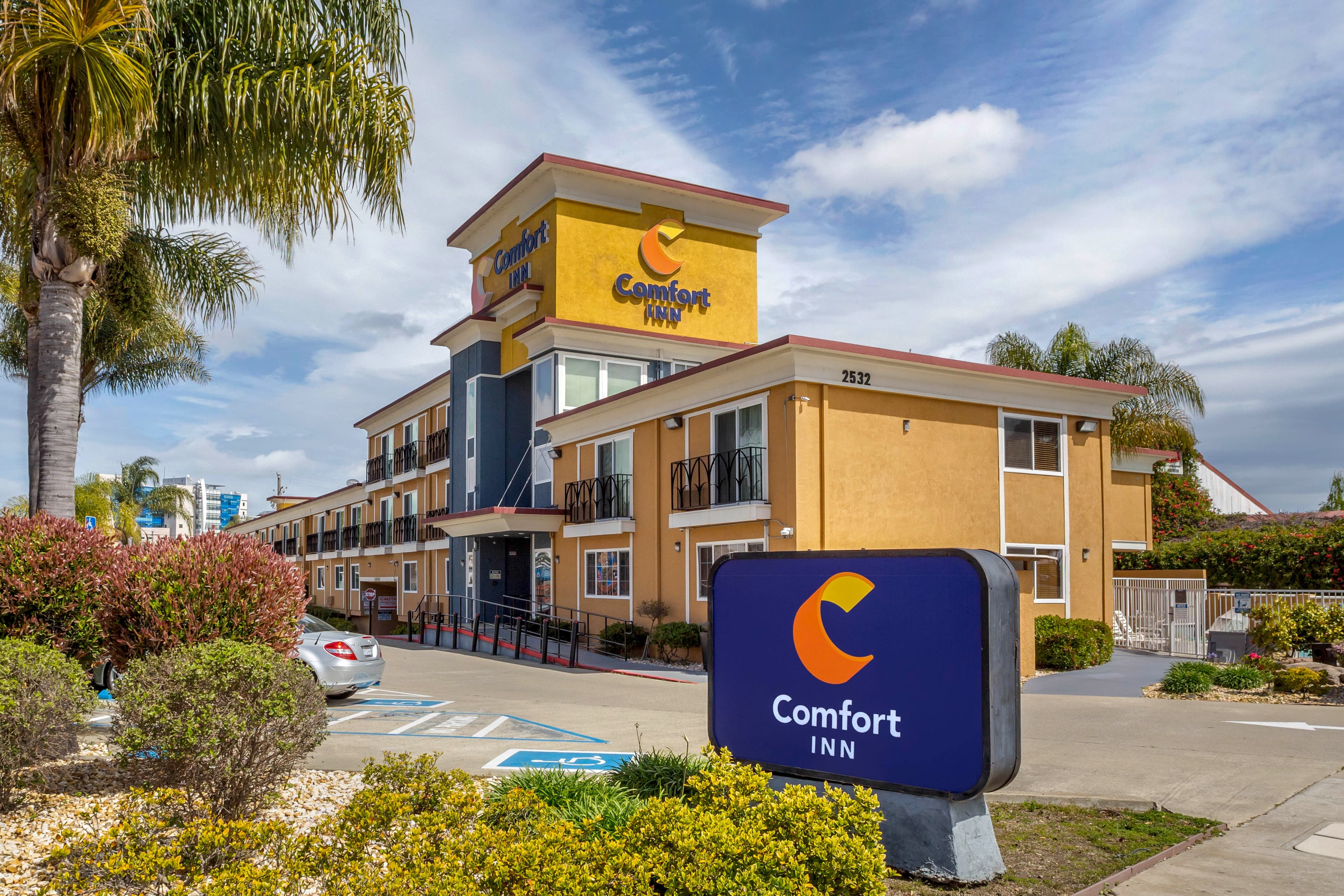 Comfort Inn Castro Valley - Image 1