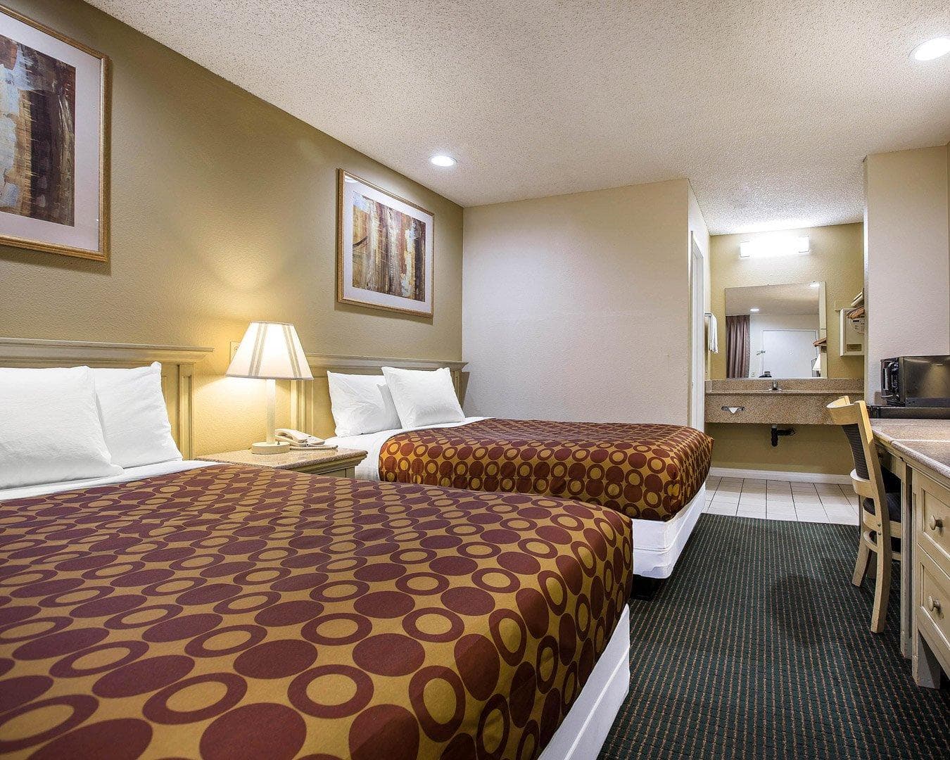 Rodeway Inn Santee San Diego East - Image 5