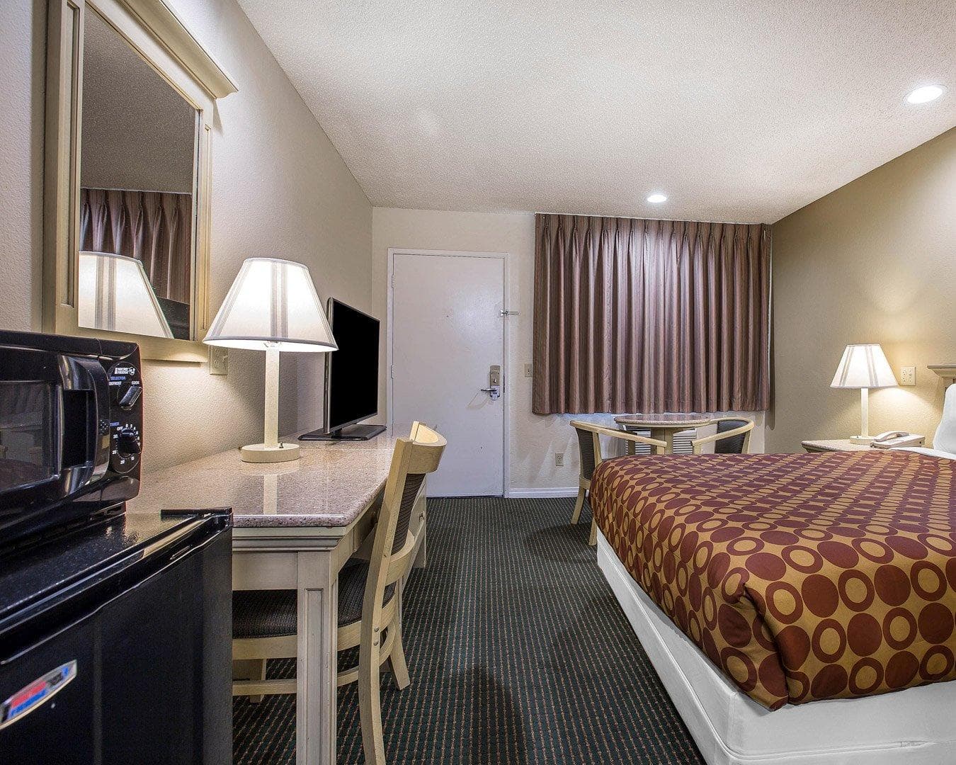 Rodeway Inn Santee San Diego East - Image 4