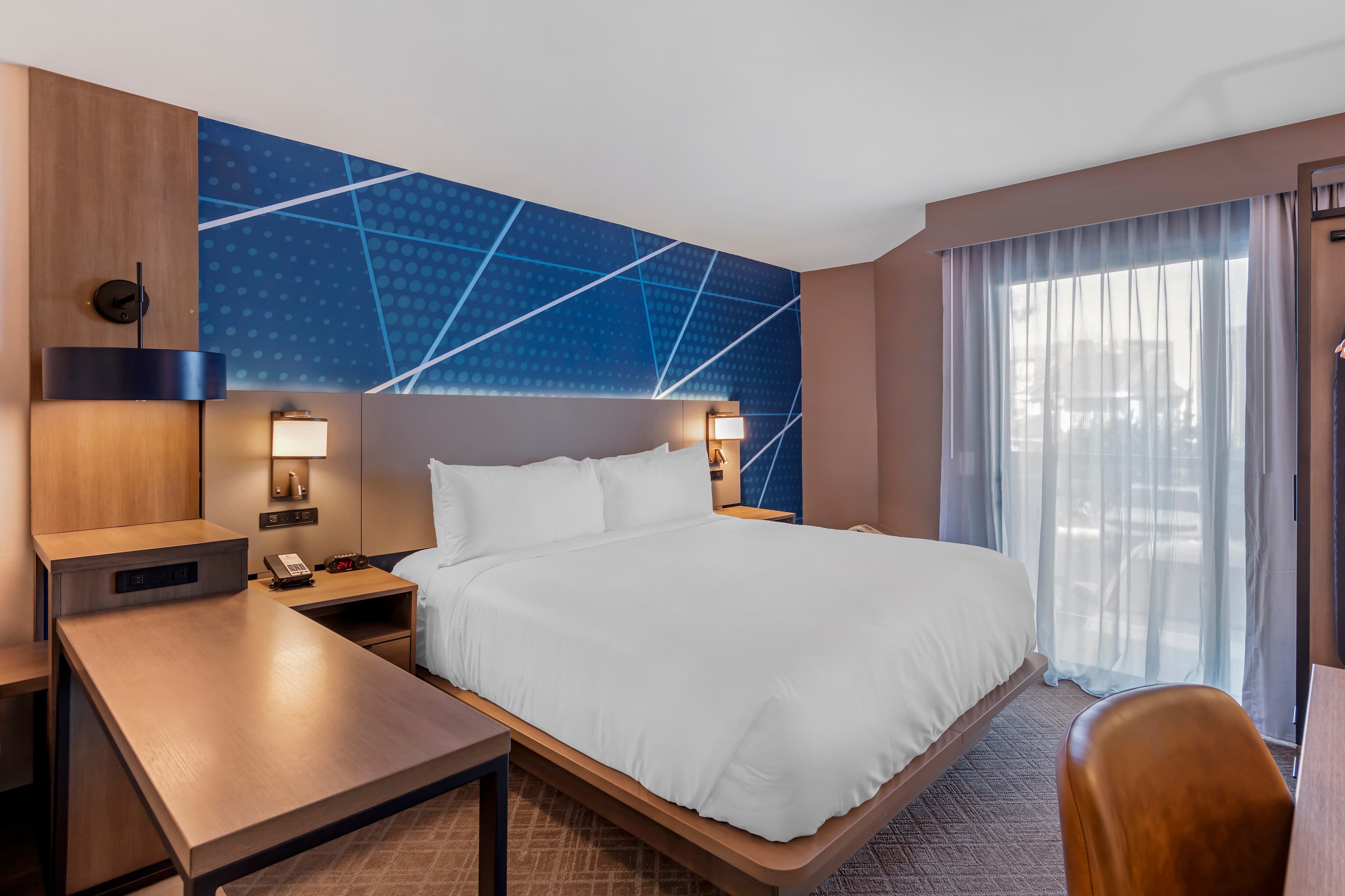 Comfort Inn & Suites Irvine Spectrum - Image 5