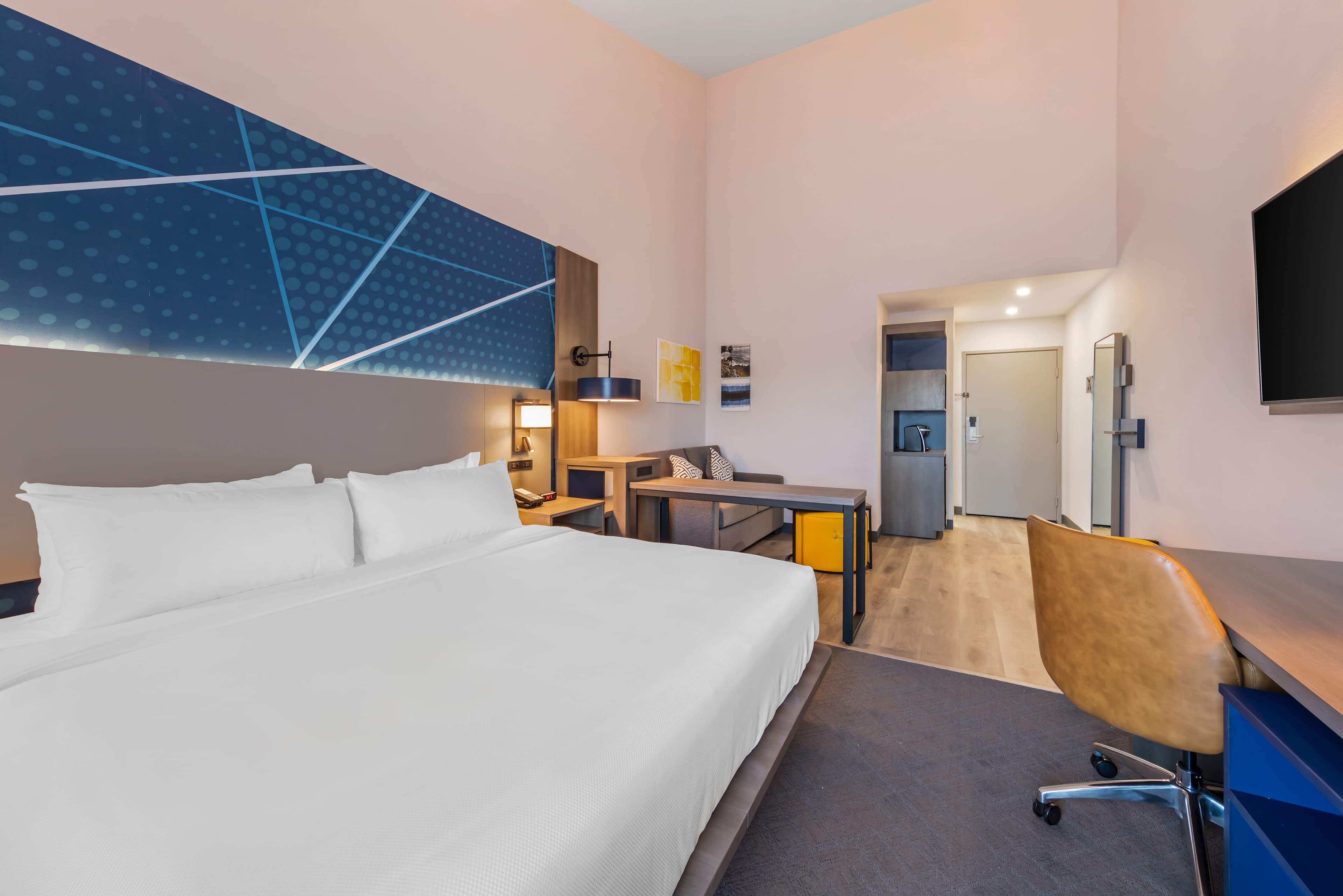 Comfort Inn & Suites Irvine Spectrum — 20
