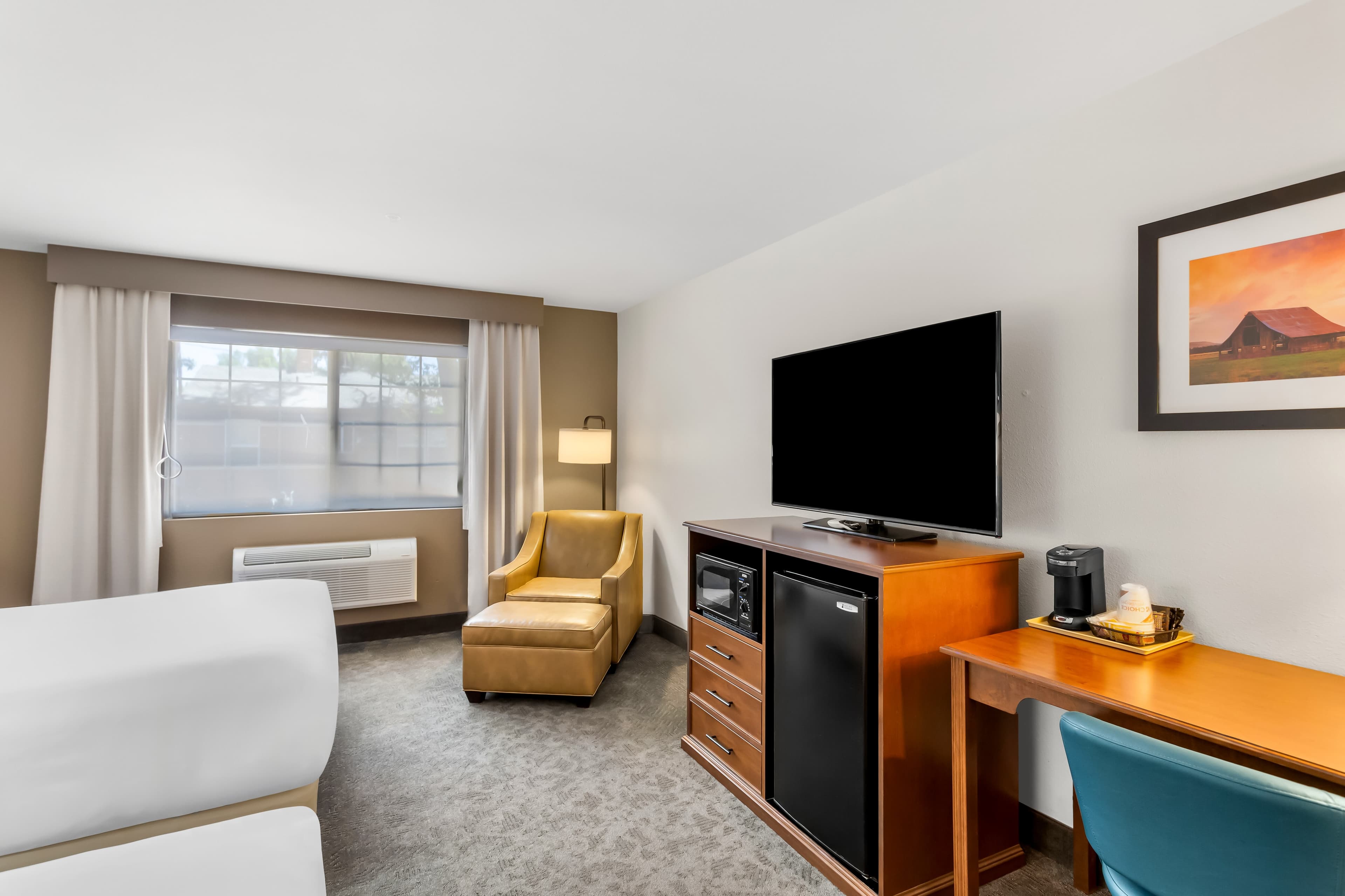 Comfort Inn & Suites Susanville - Image 2