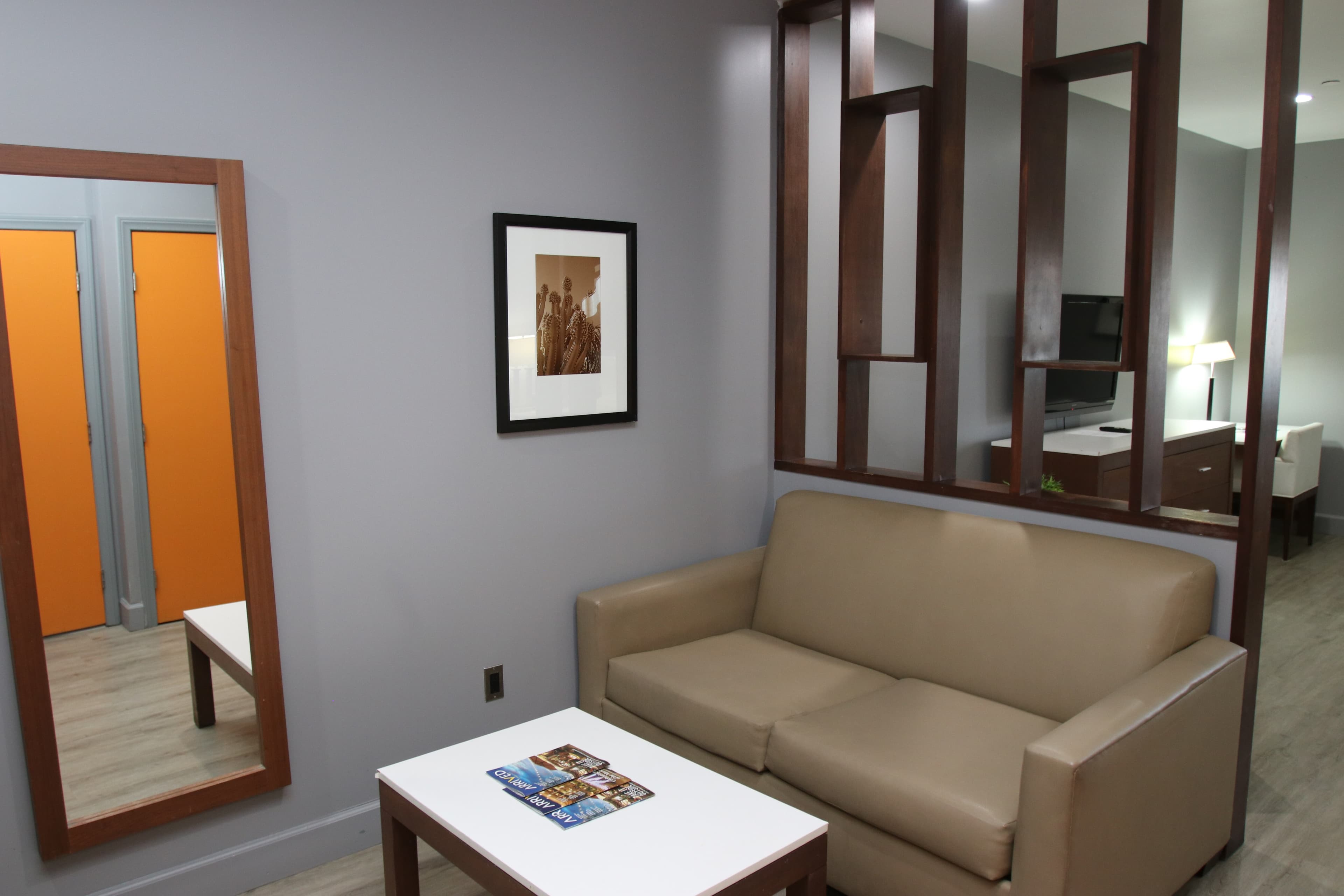 BLVD Hotel and Studios Universal-Hollywood, an Ascend Collection Hotel - Image 5