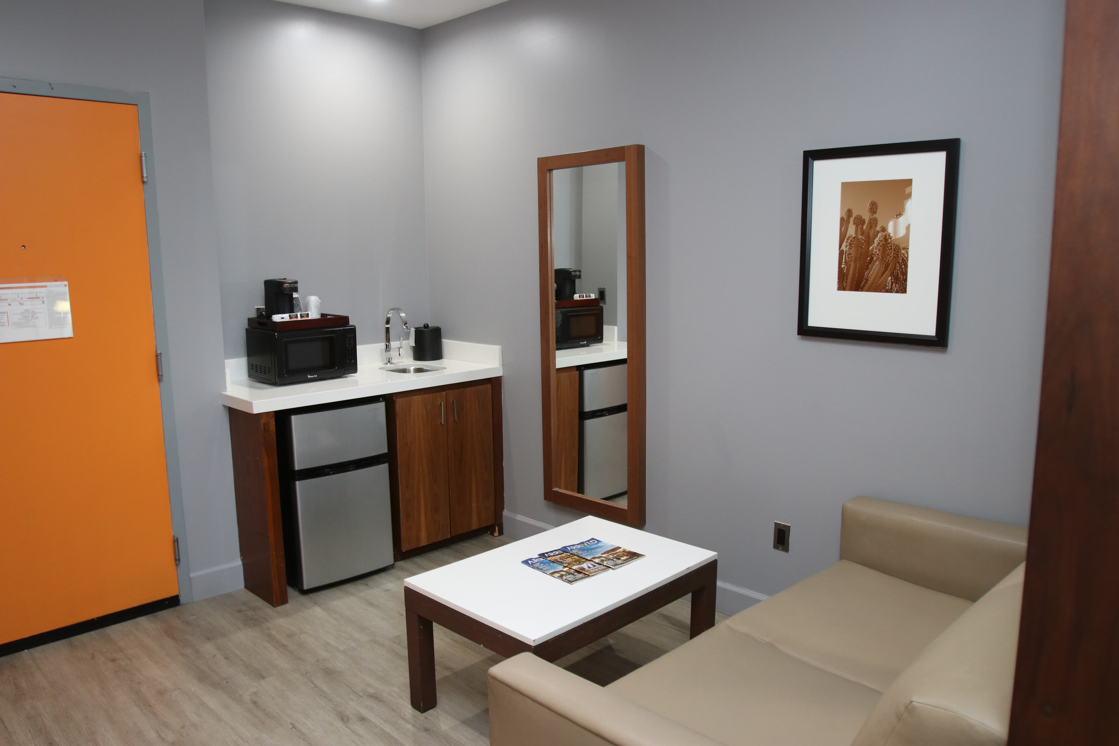 BLVD Hotel and Studios Universal-Hollywood, an Ascend Collection Hotel — 6