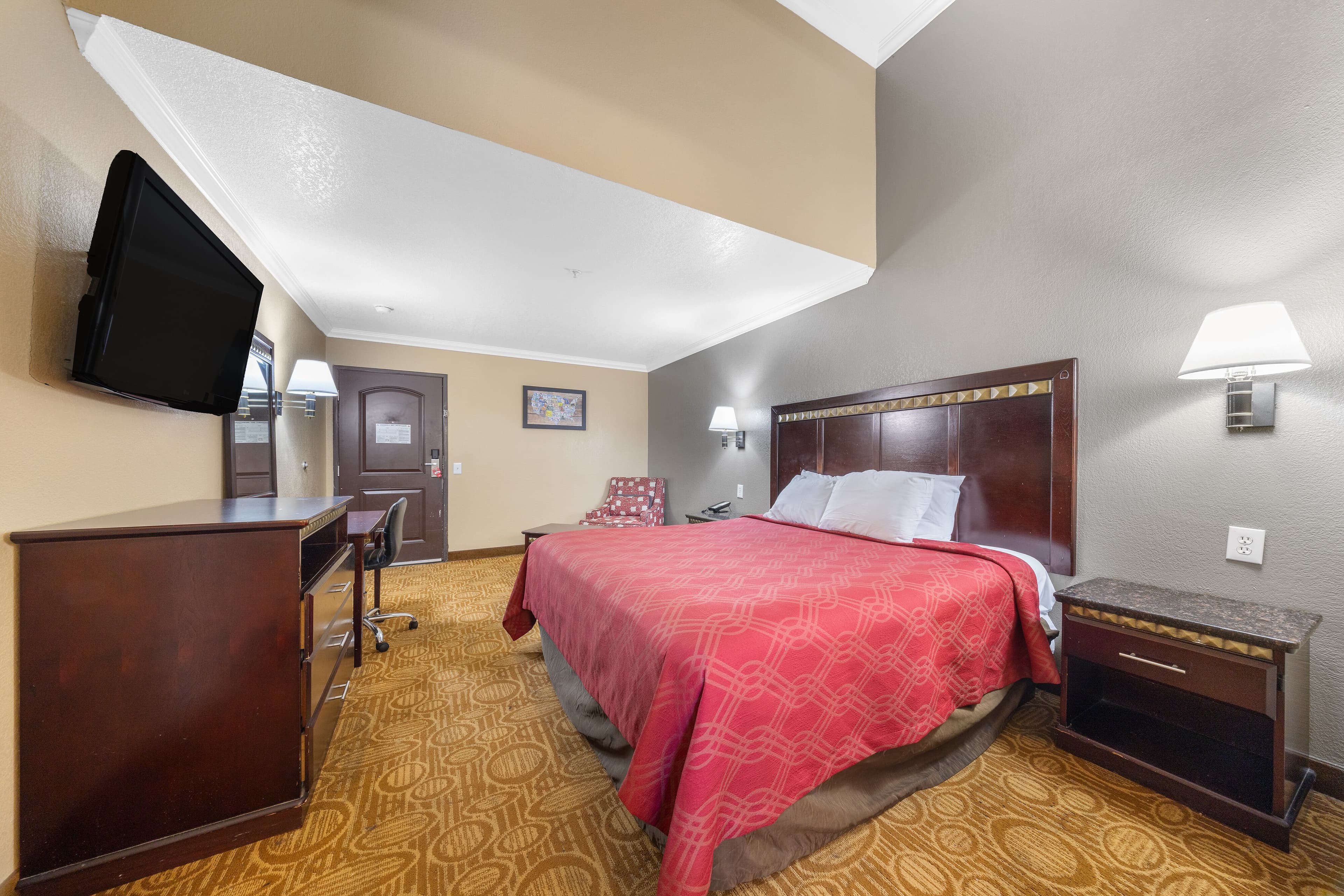 Econo Lodge Inn & Suites Fallbrook Downtown - Image 2
