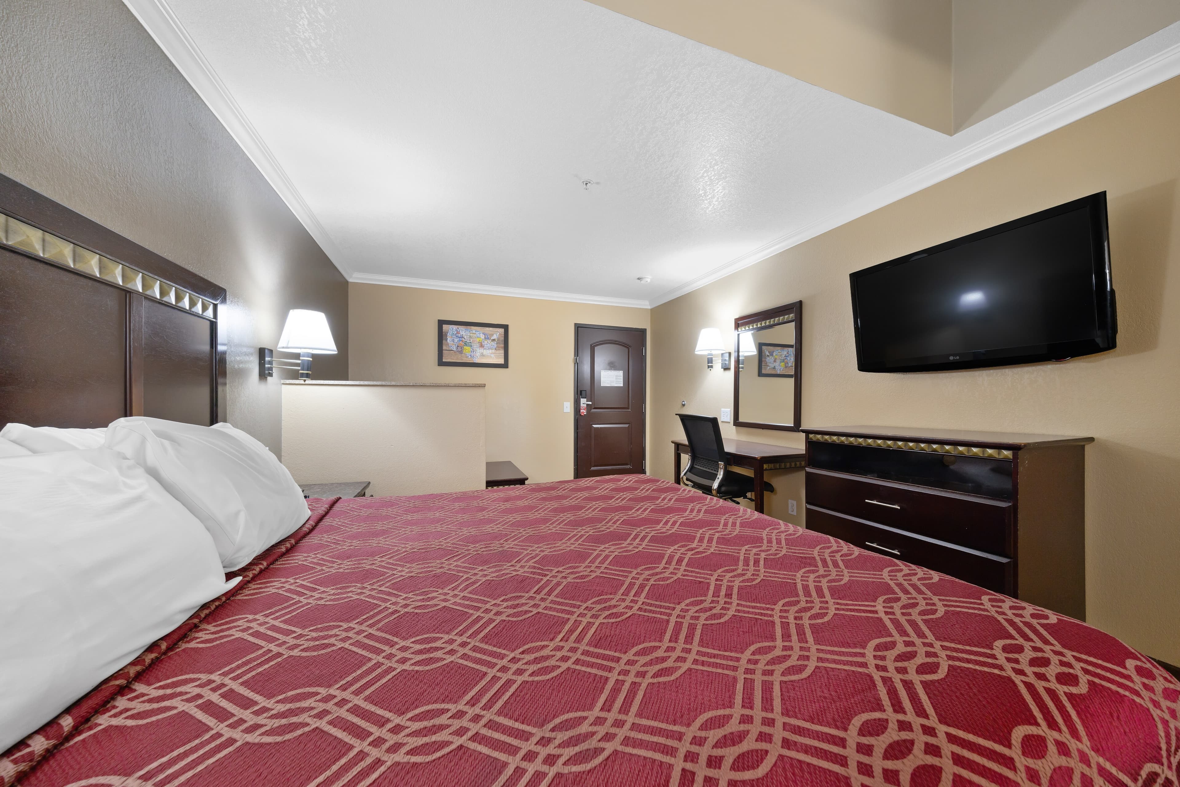 Econo Lodge Inn & Suites Fallbrook Downtown — 20