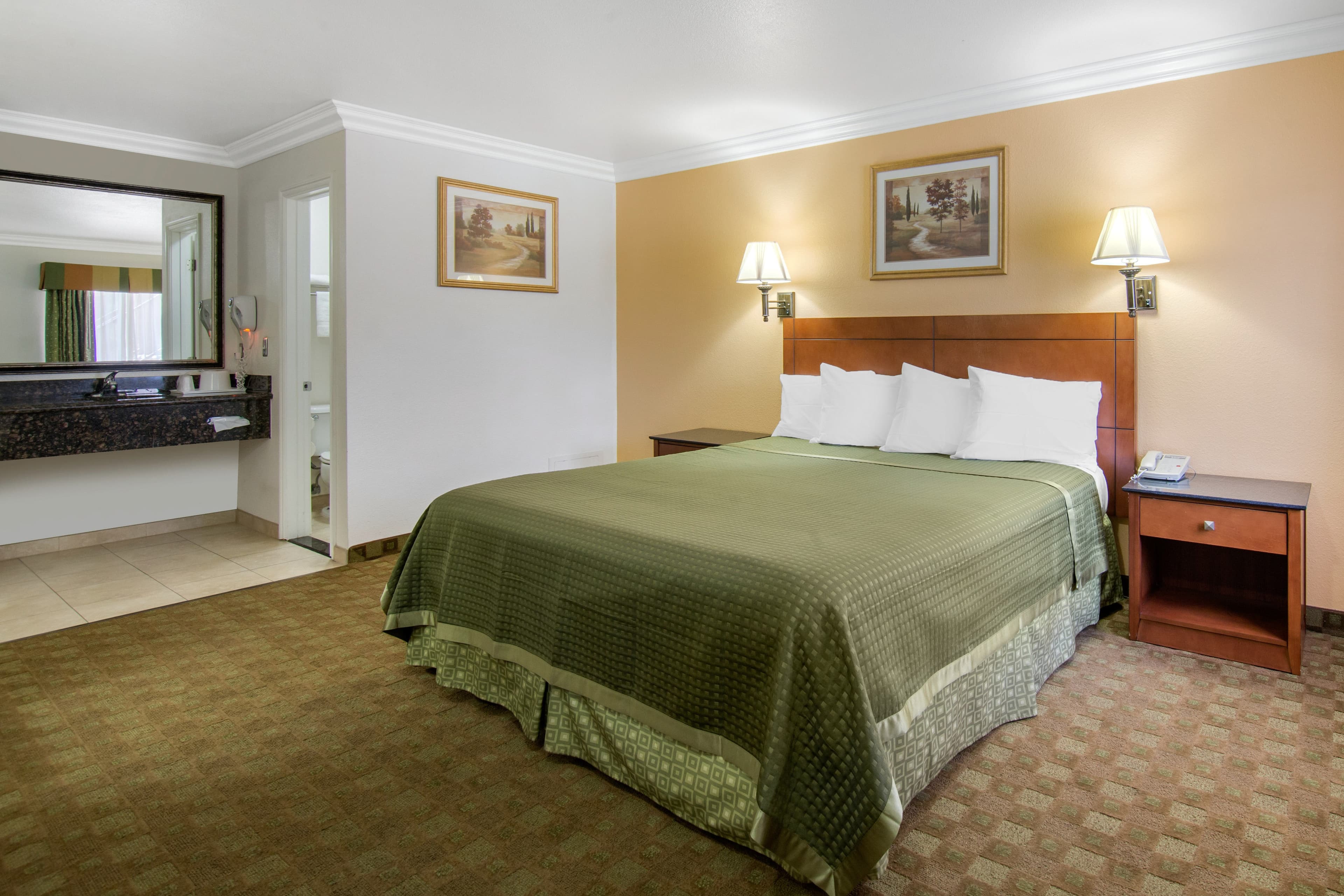Rodeway Inn Adelanto US 395 - Image 2