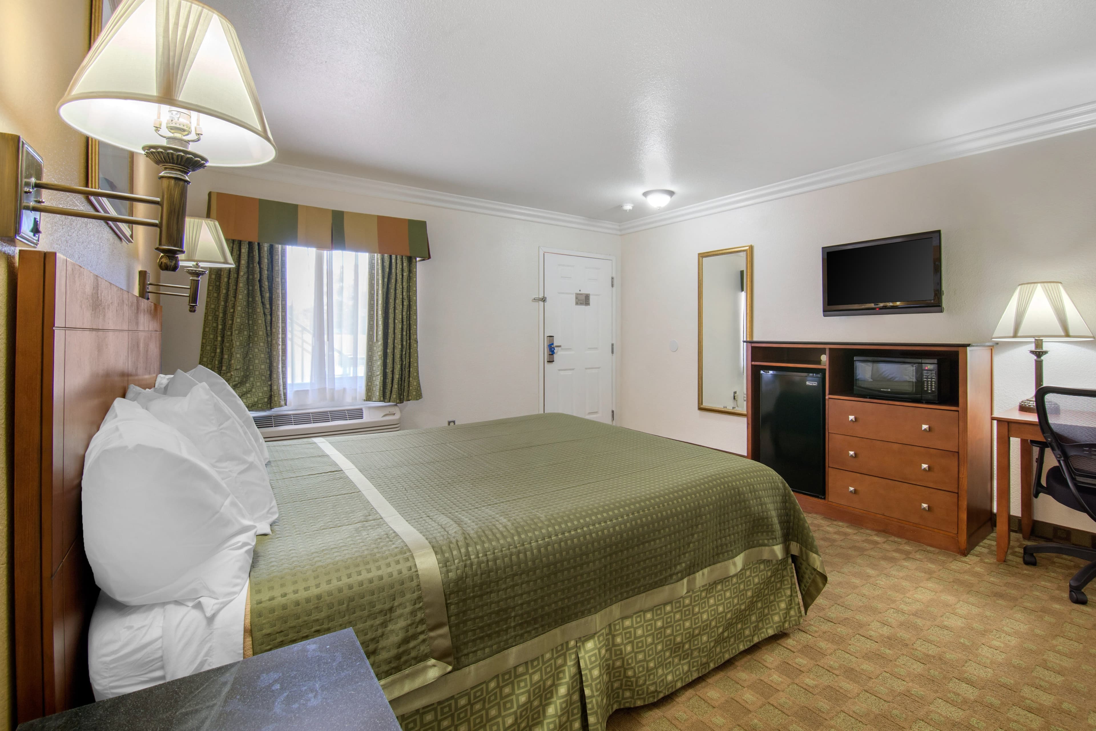 Rodeway Inn Adelanto US 395 — 9