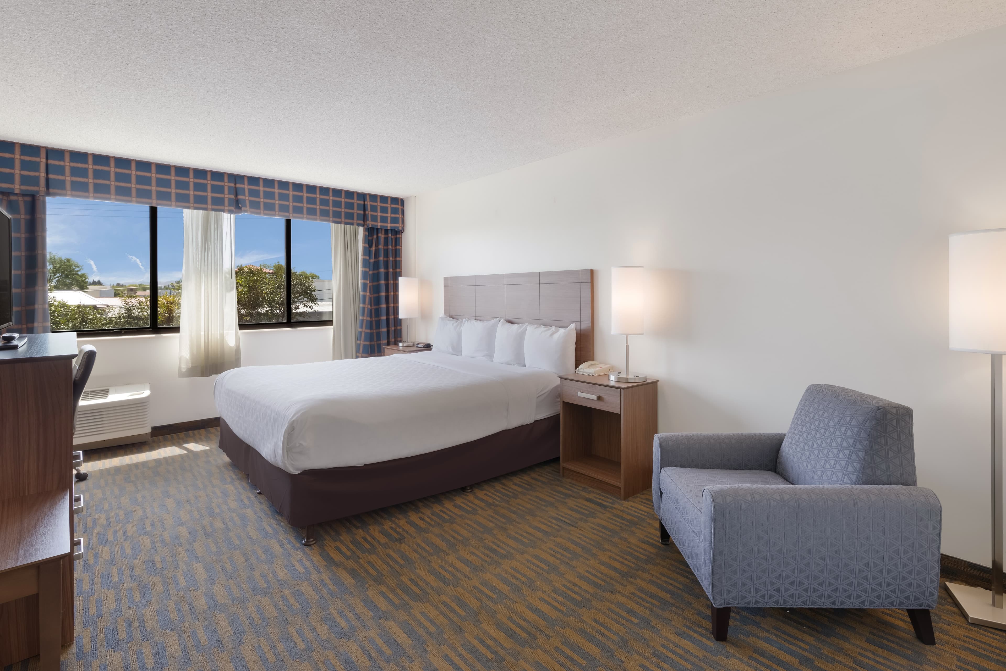 Clarion Hotel Concord/Walnut Creek - Image 2