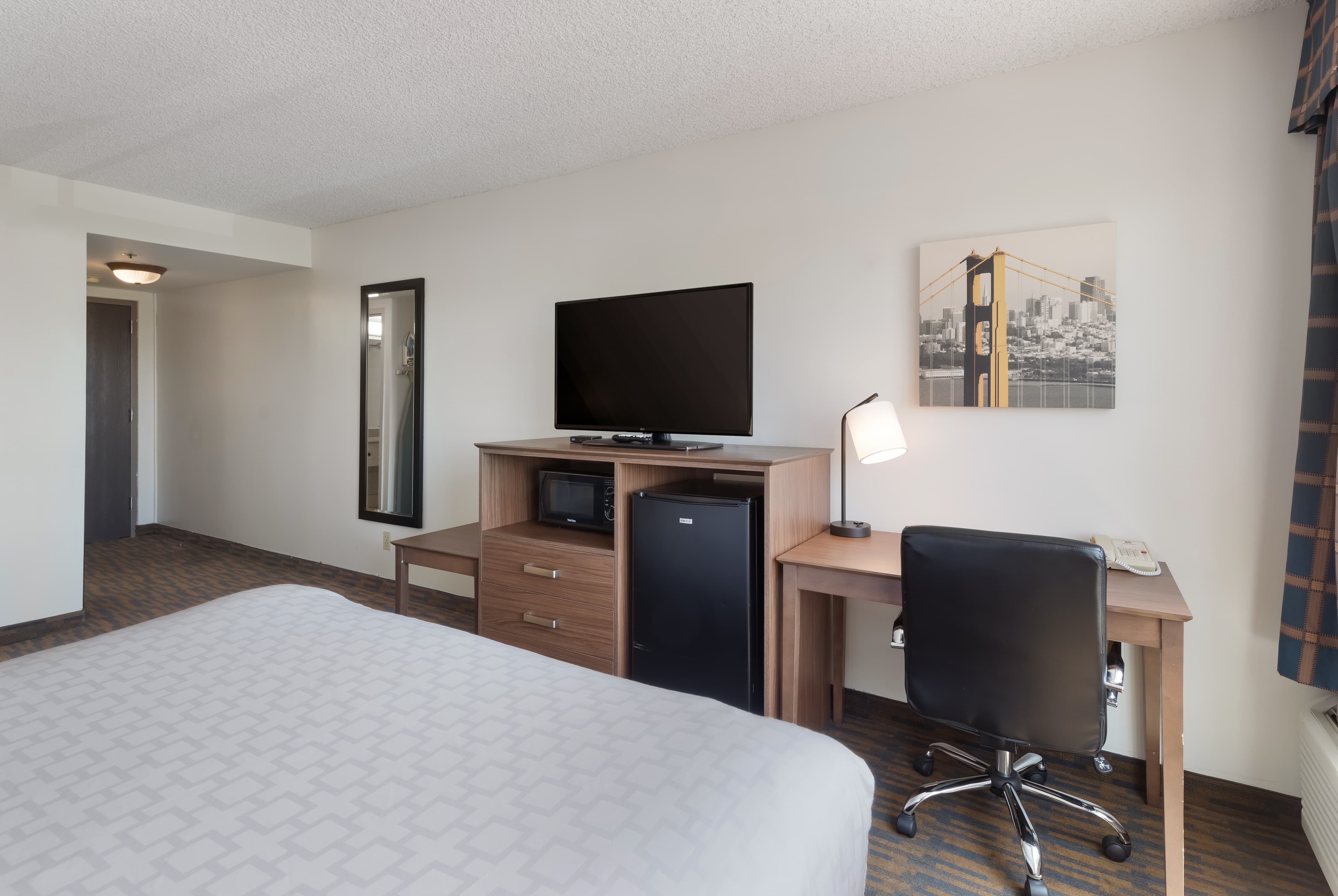Clarion Hotel Concord/Walnut Creek - Image 5