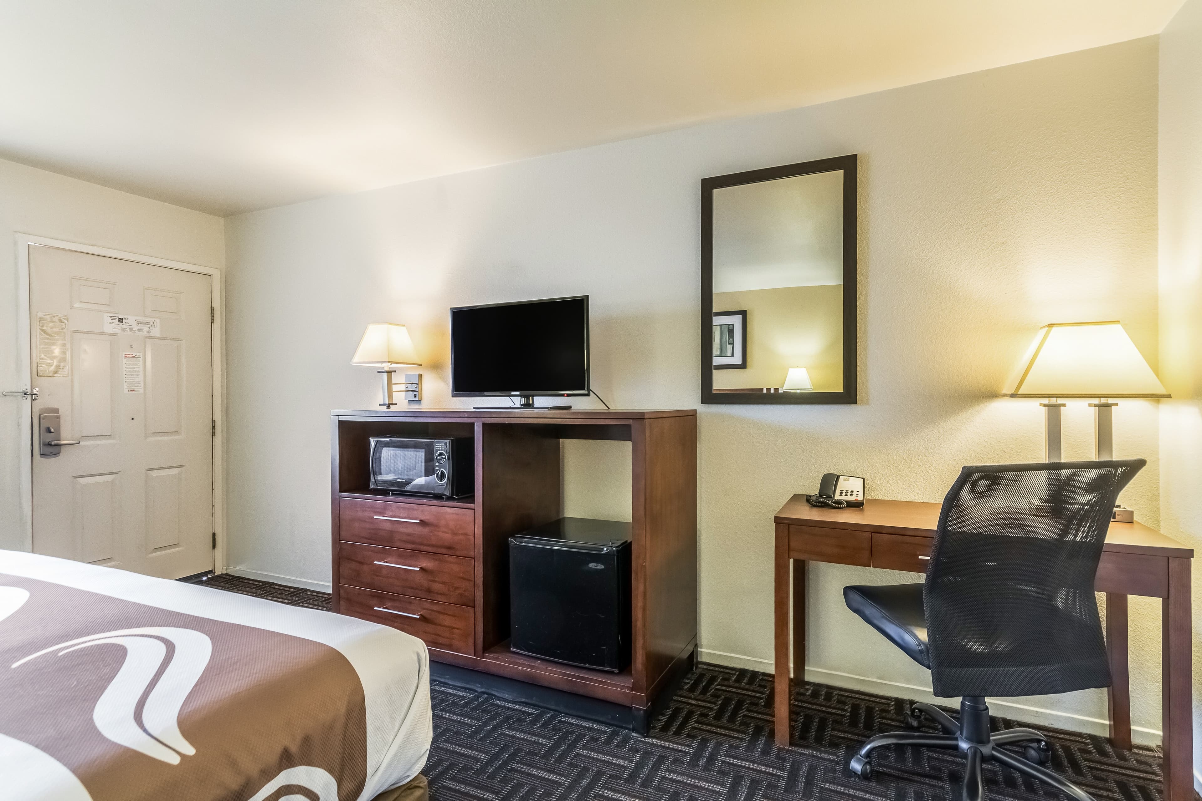 Quality Inn Fresno Near University - Image 4
