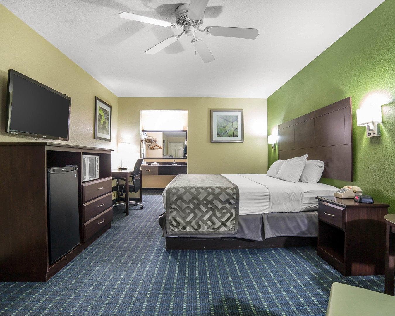 Rodeway Inn & Suites Needles - Image 1