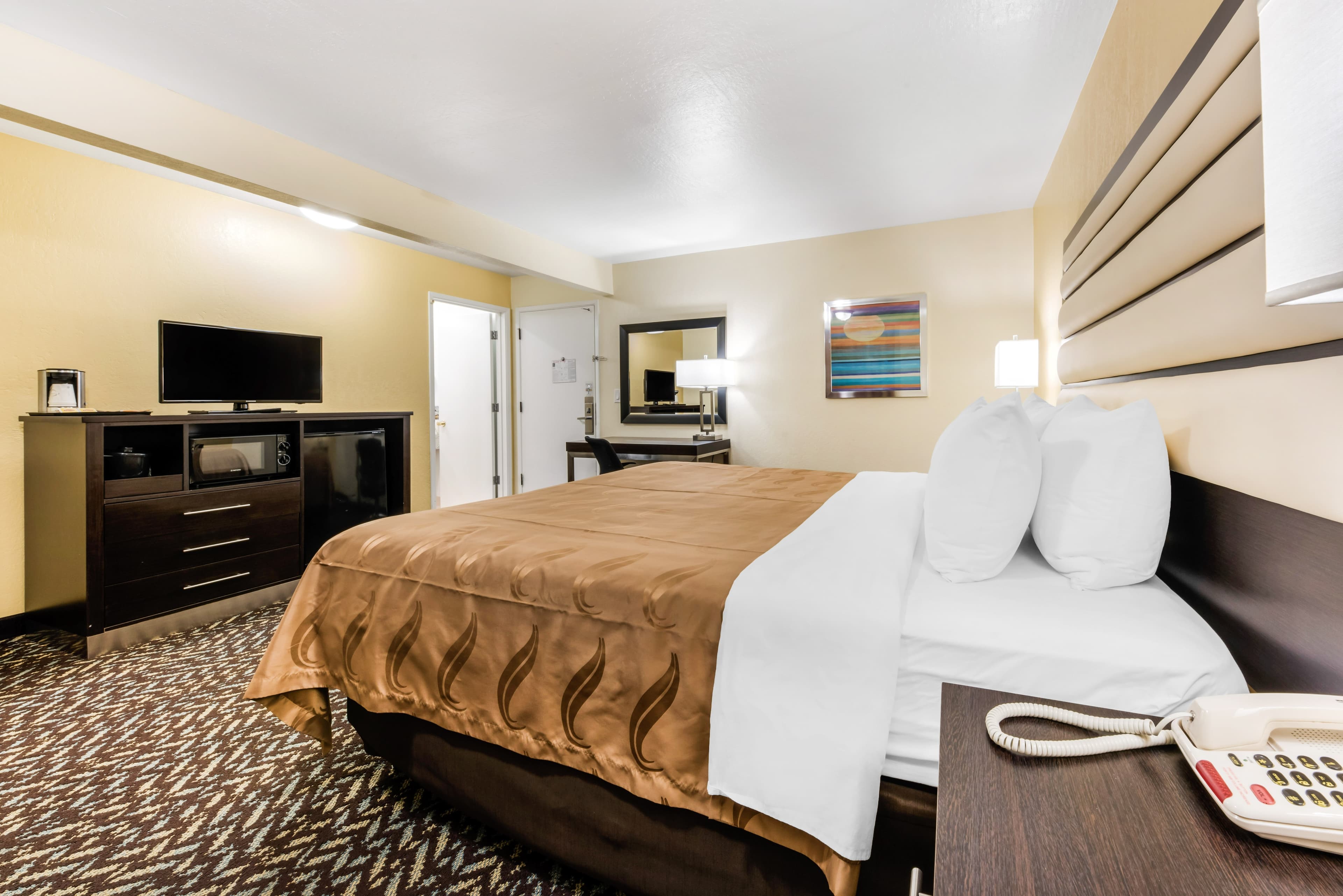 Quality Inn & Suites Capitola By the Sea — 3
