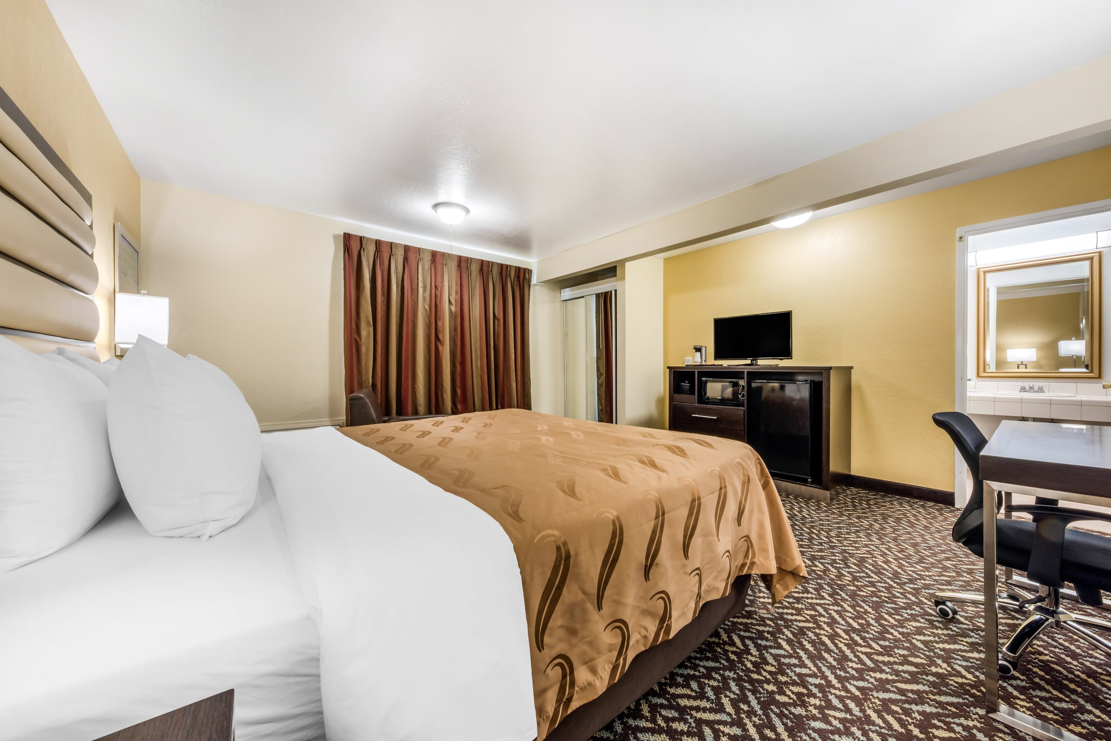 Quality Inn & Suites Capitola By the Sea — 5