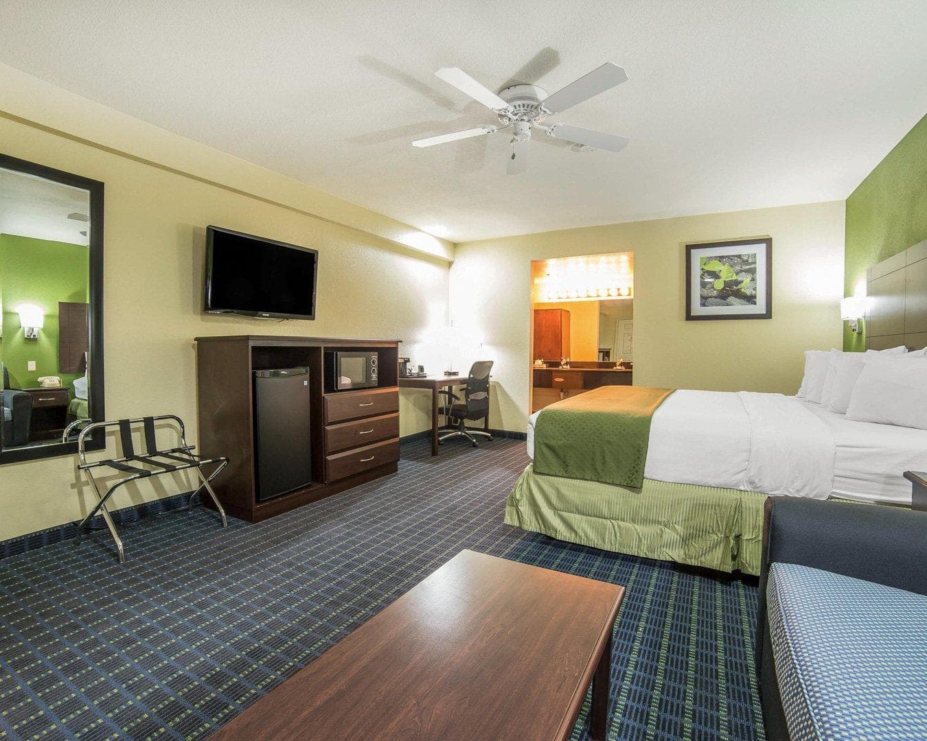 Quality Inn Needles - Image 3