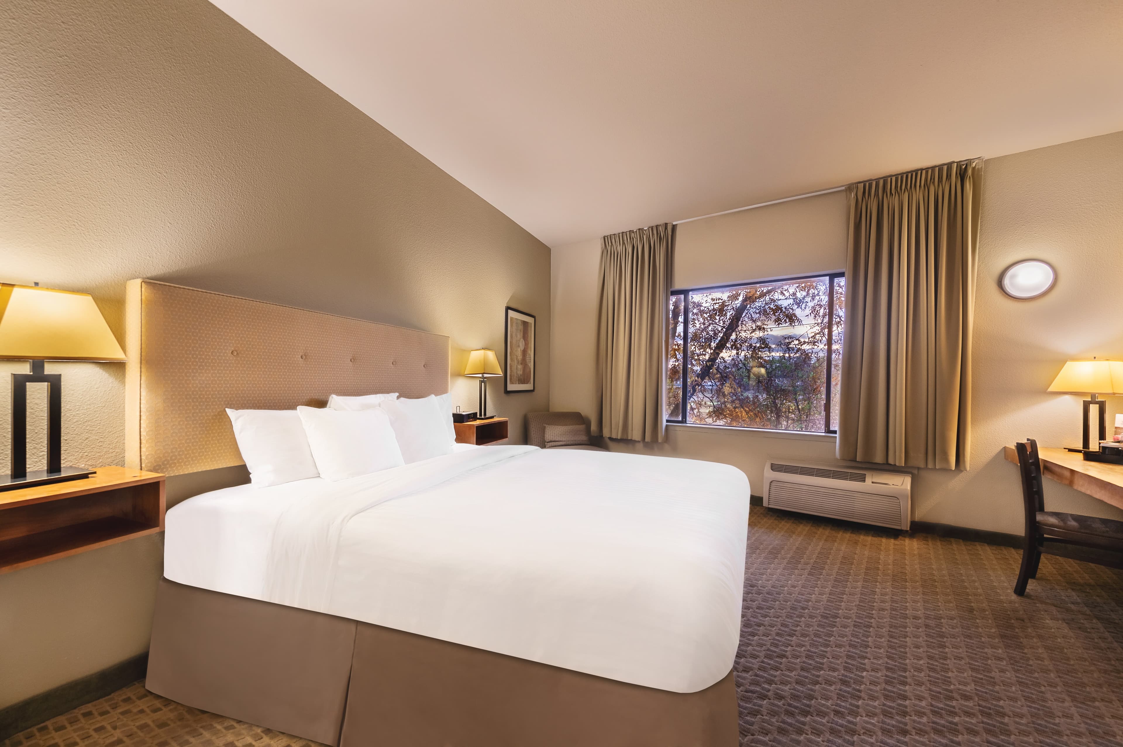 Gaia Hotel & Spa Redding, an Ascend Collection Hotel - Image 2