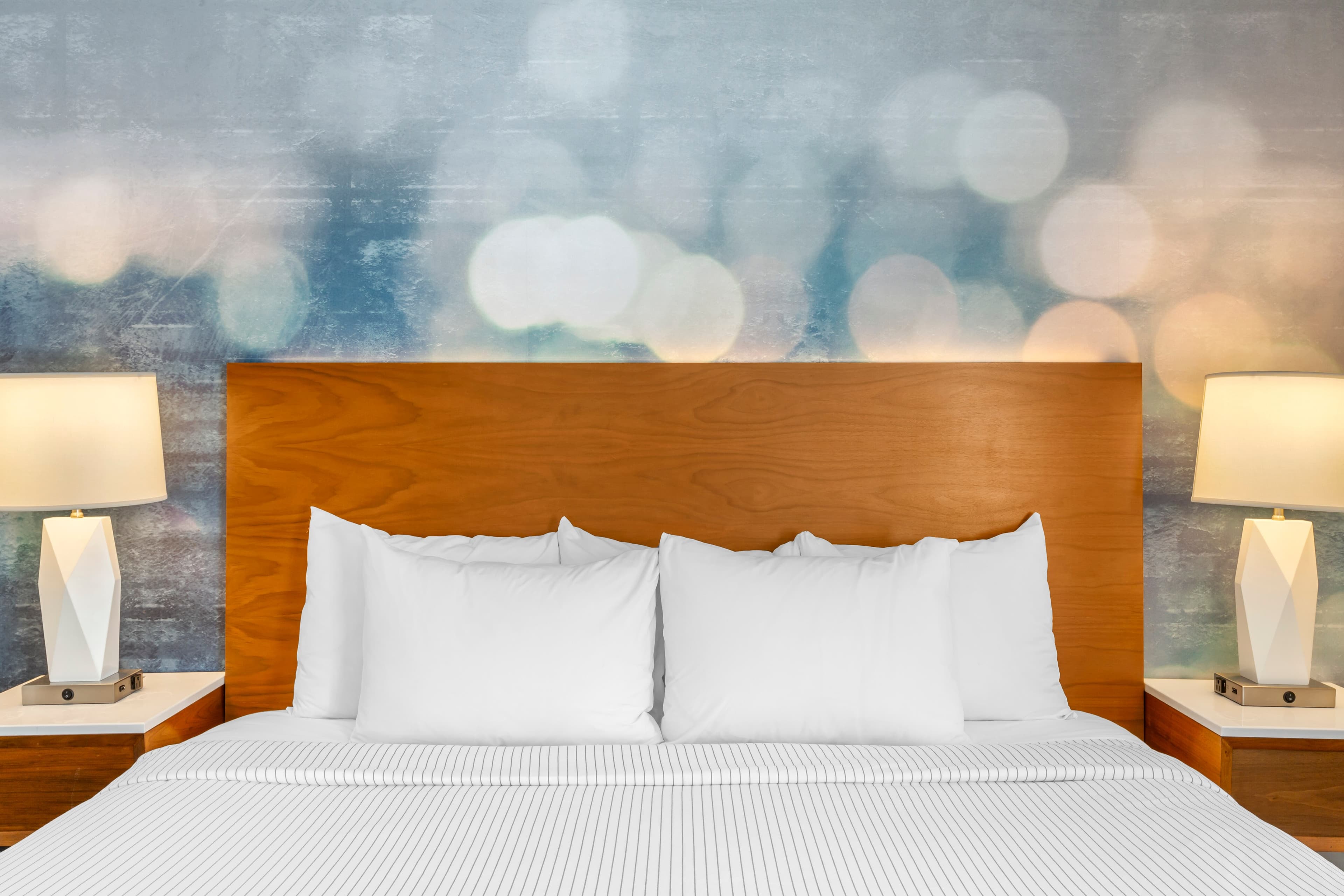 Cambria Hotel LAX - Image 2