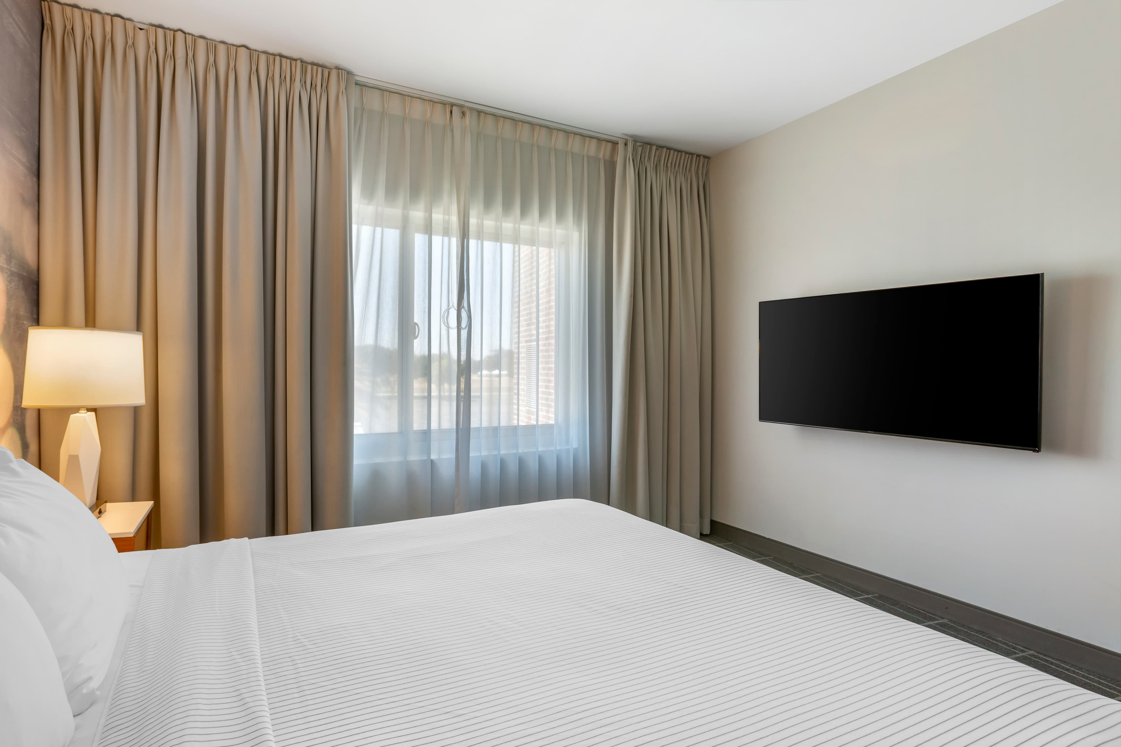Cambria Hotel LAX — 24