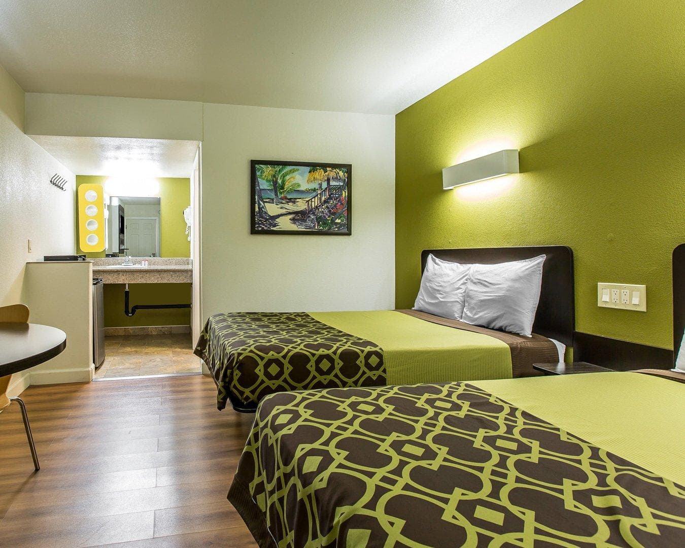 Rodeway Inn Downtown Hanford - Image 4