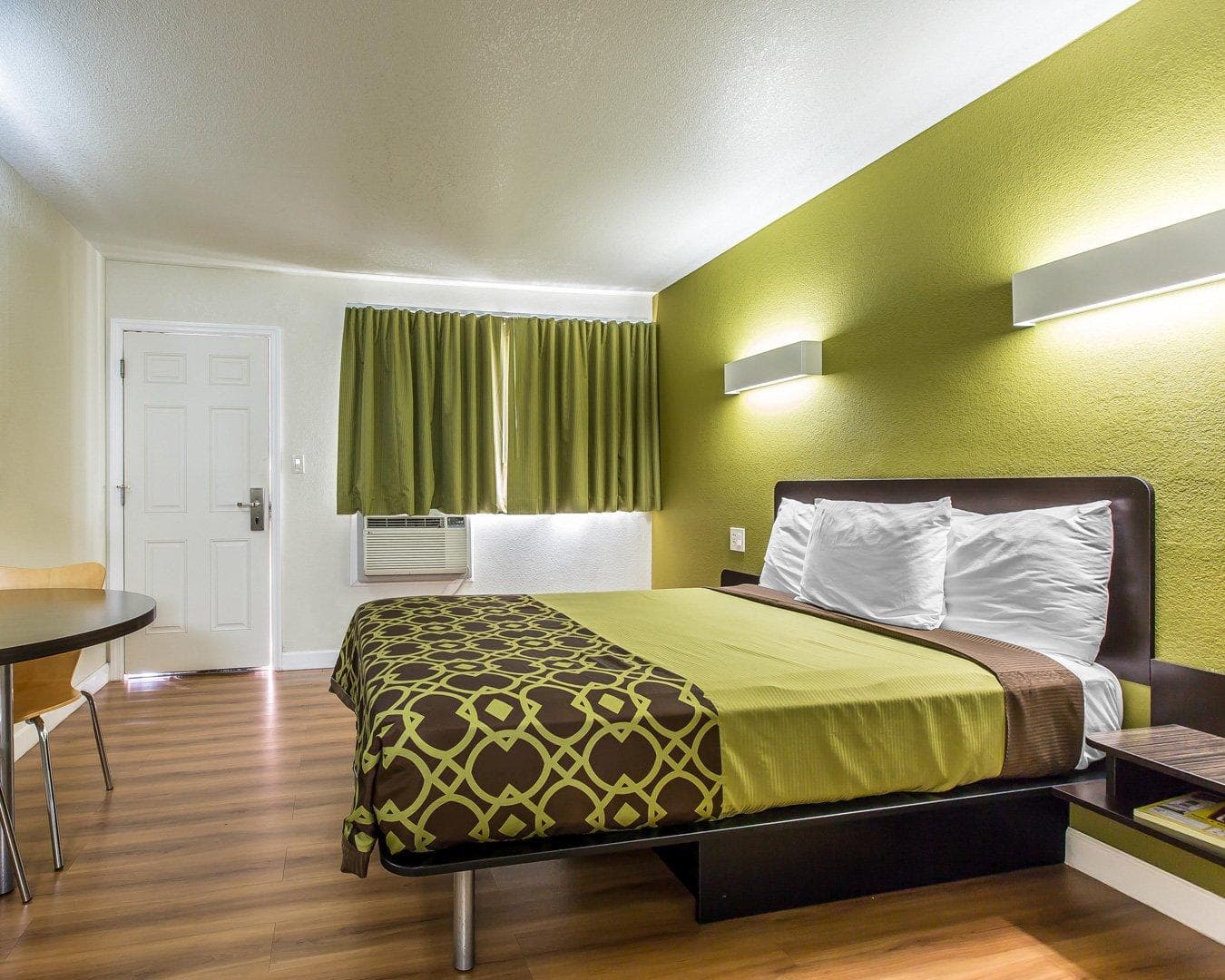 Rodeway Inn Downtown Hanford - Image 1
