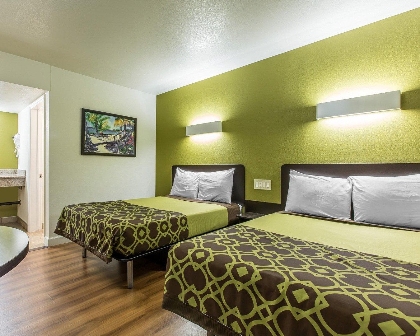Rodeway Inn Downtown Hanford - Image 3