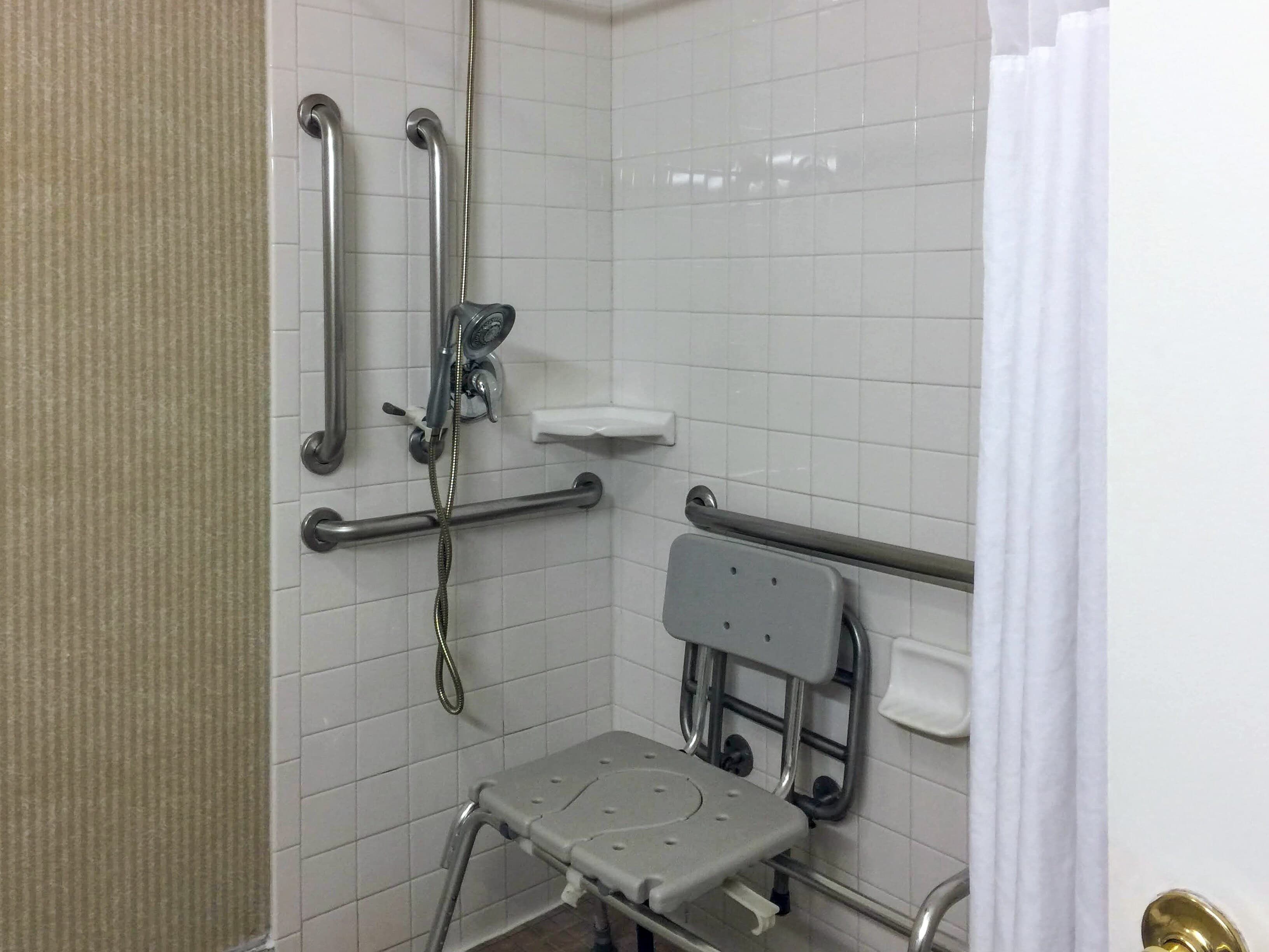 Quality Inn & Suites Oceanside Near Camp Pendleton — 21