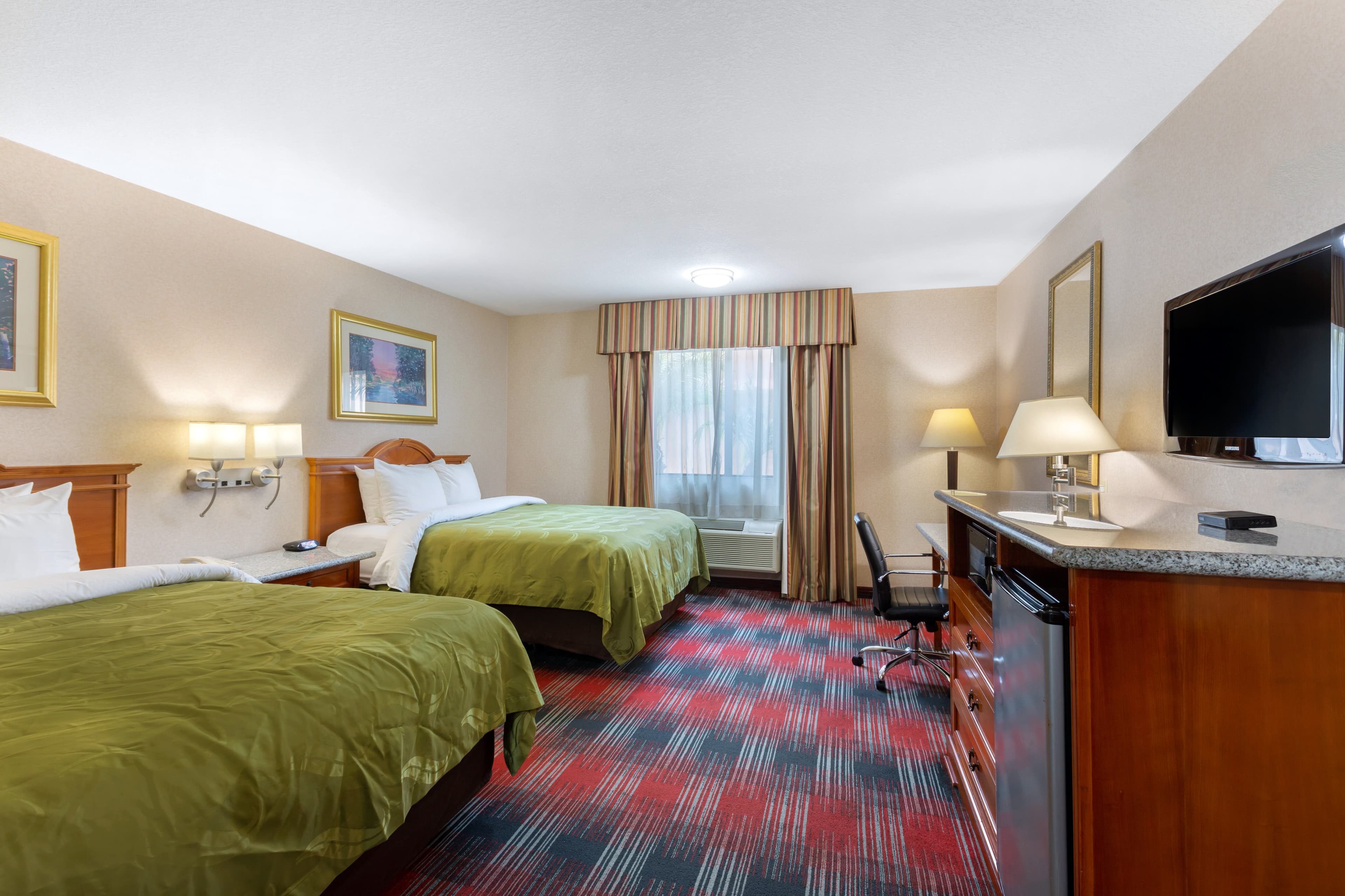 Quality Inn & Suites Oceanside Near Camp Pendleton — 22
