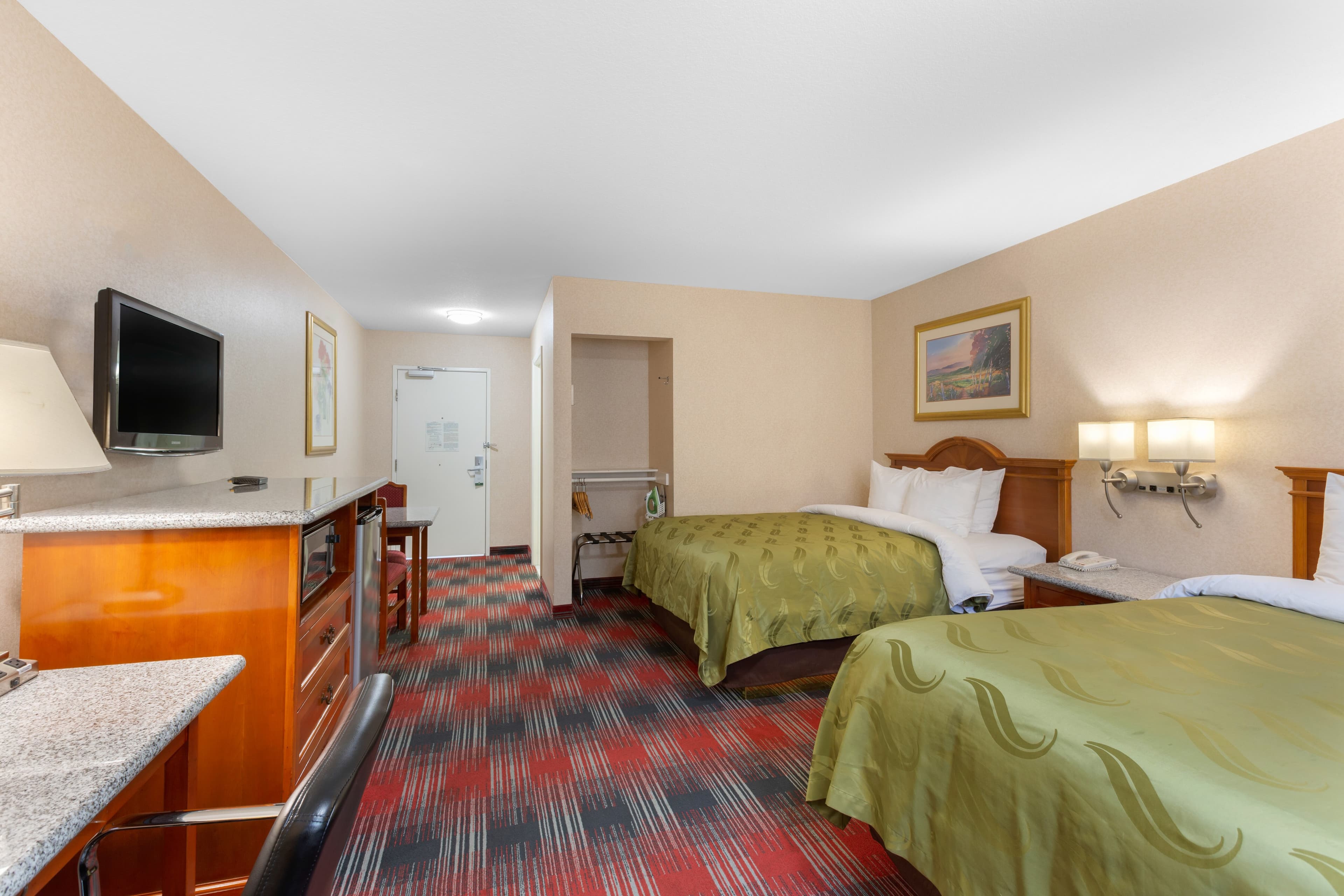 Quality Inn & Suites Oceanside Near Camp Pendleton — 23