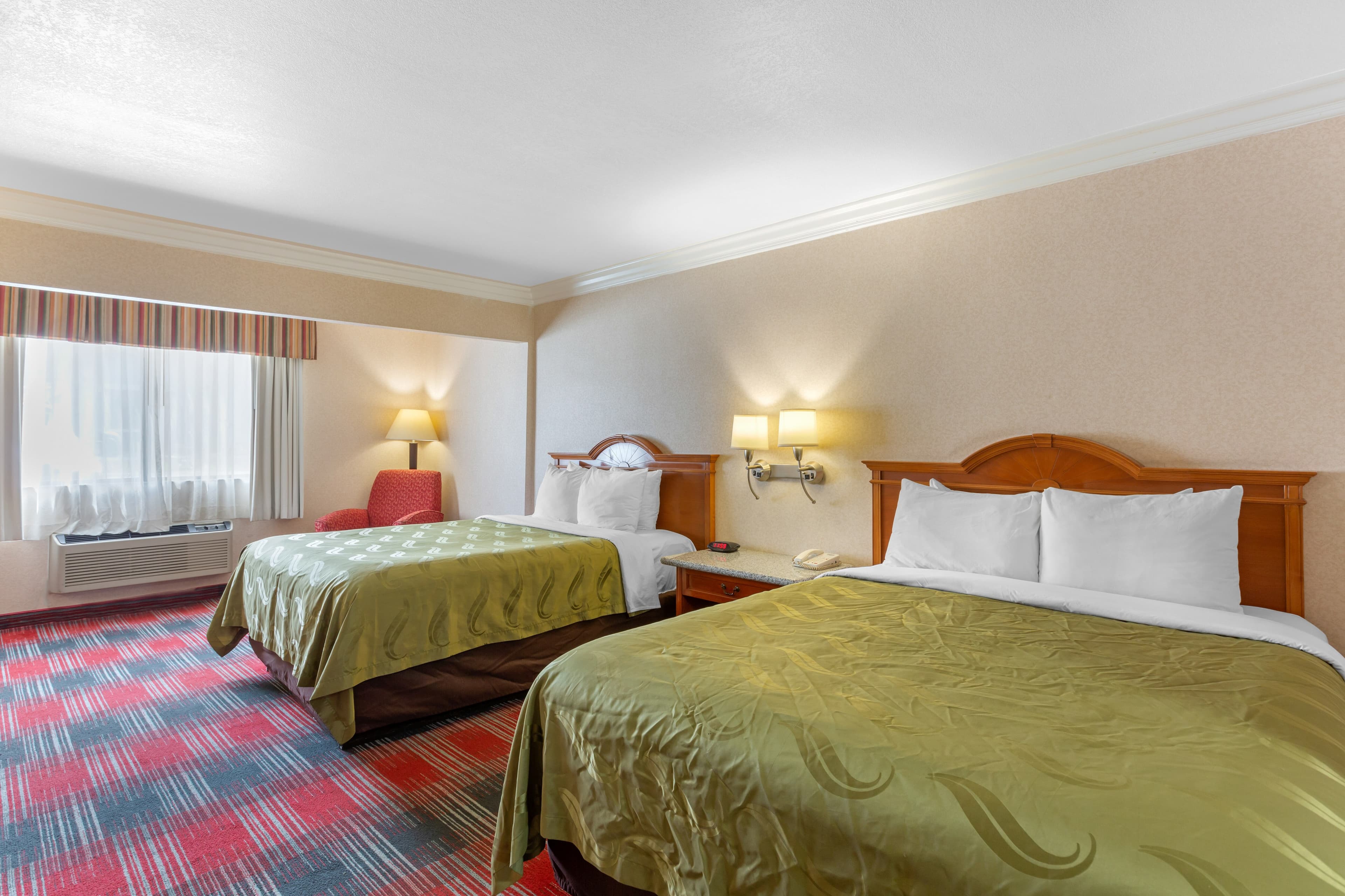Quality Inn & Suites Oceanside Near Camp Pendleton — 16