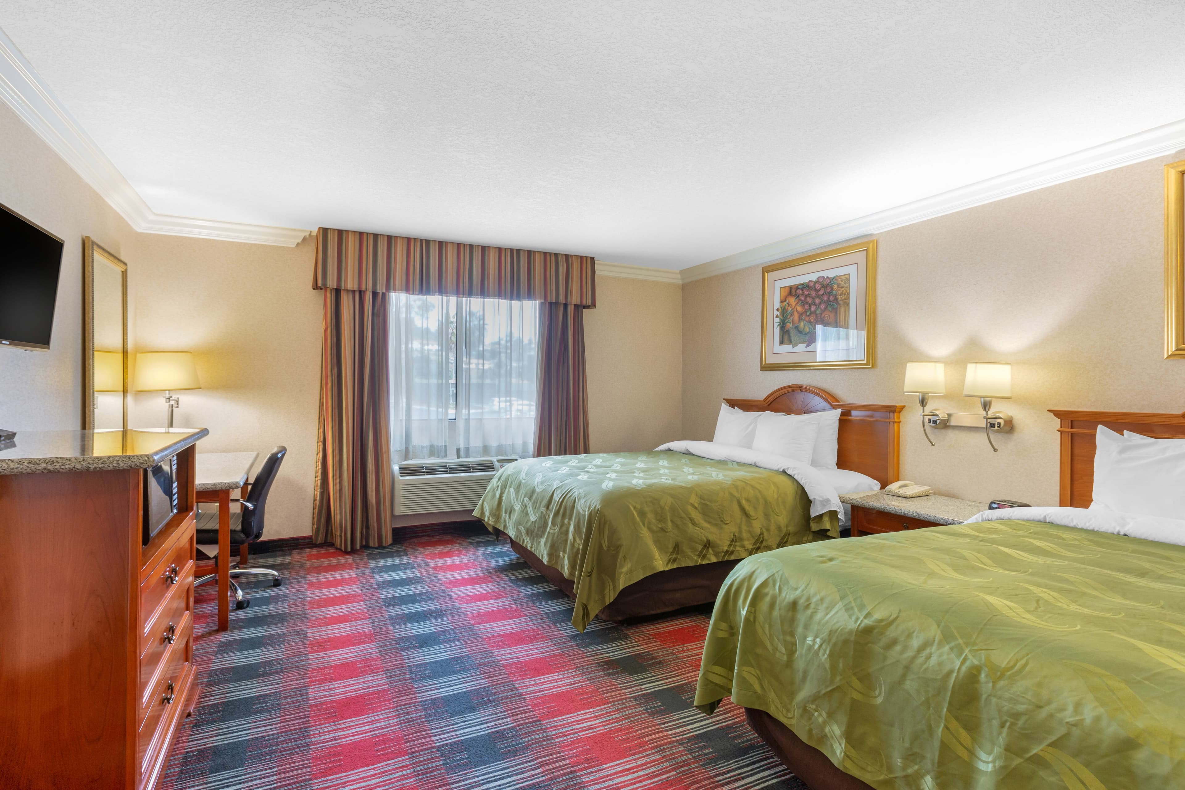 Quality Inn & Suites Oceanside Near Camp Pendleton — 30