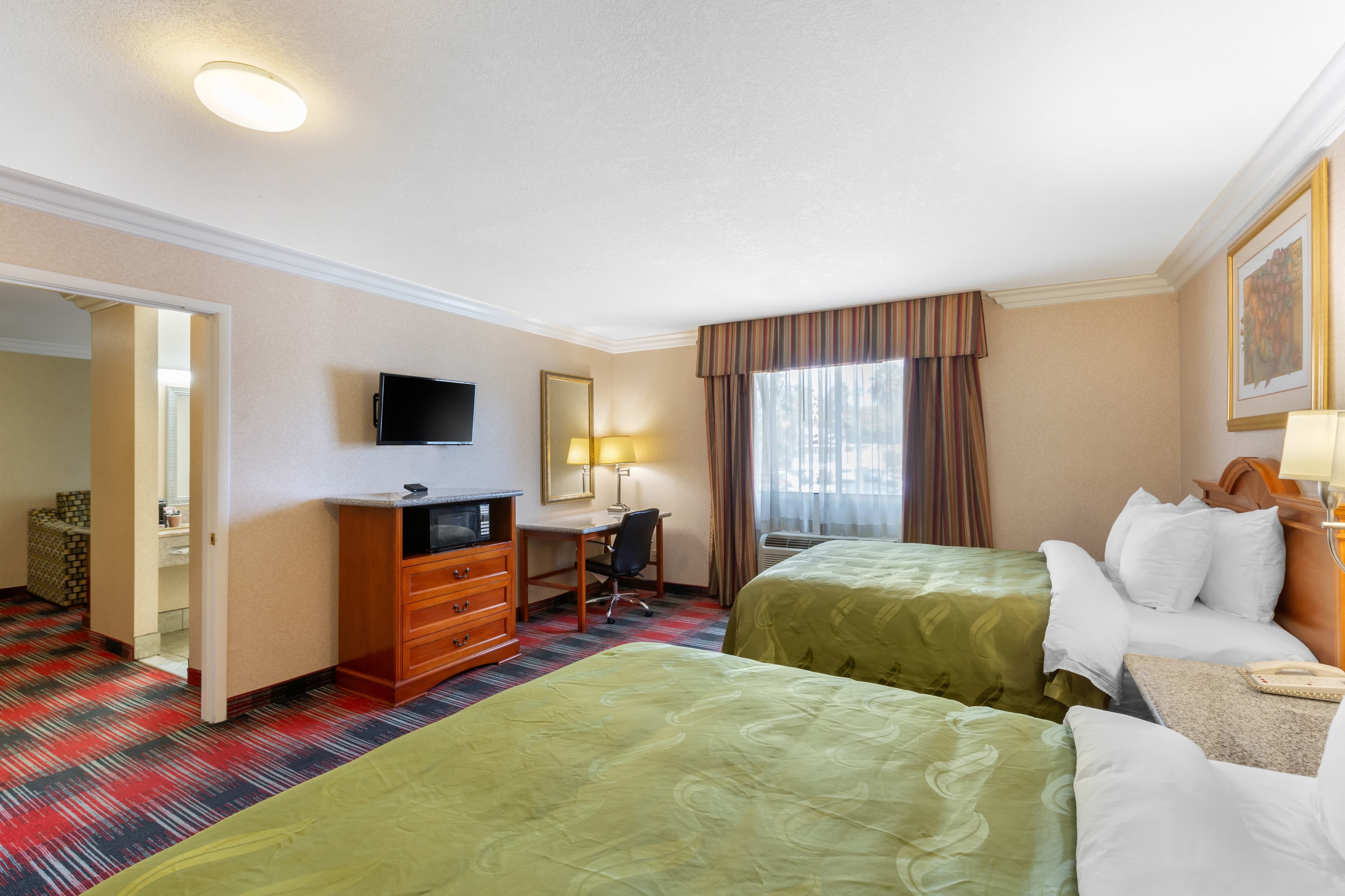 Quality Inn & Suites Oceanside Near Camp Pendleton — 32