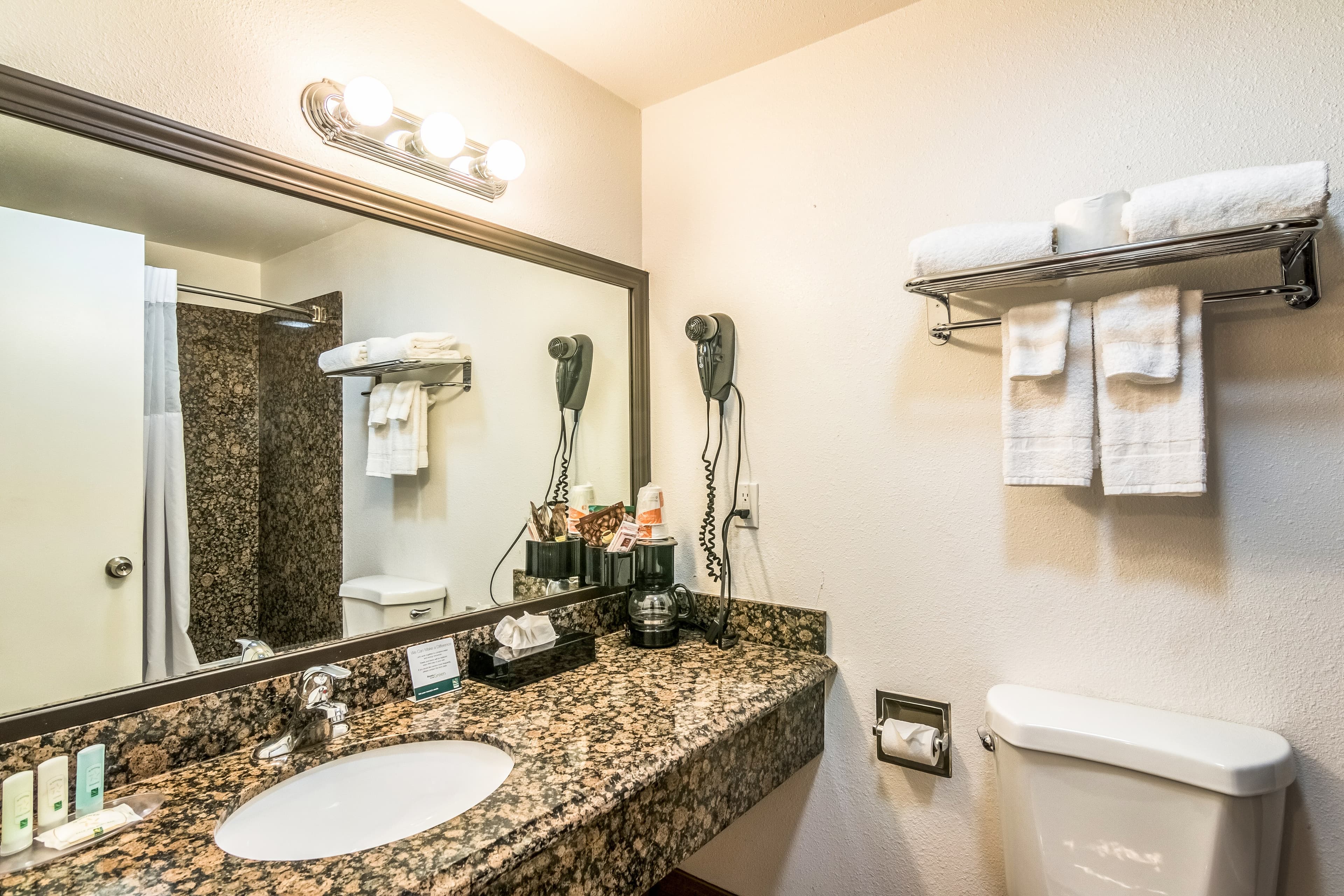 Quality Inn & Suites near Downtown Bakersfield — 7