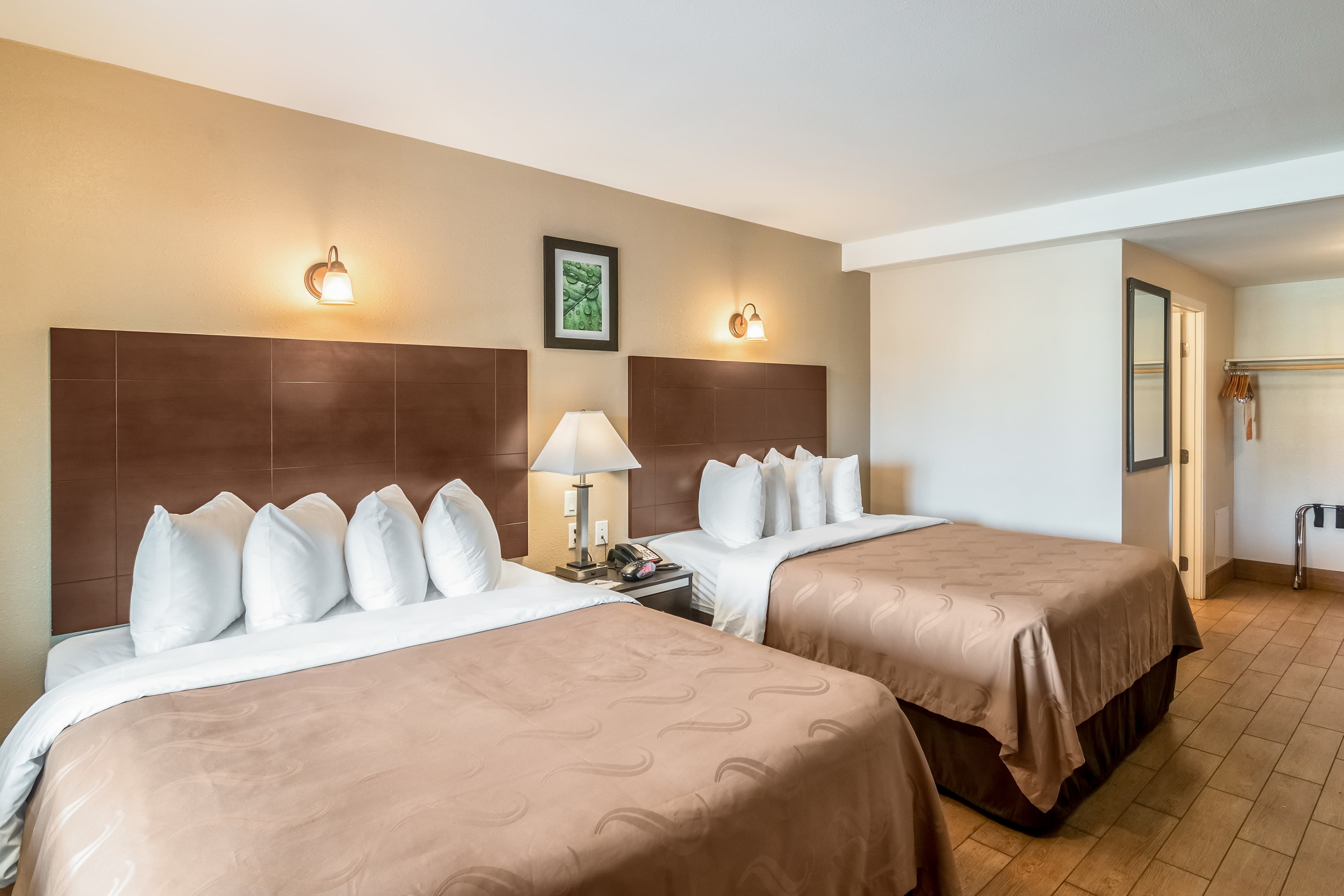 Quality Inn & Suites near Downtown Bakersfield — 9