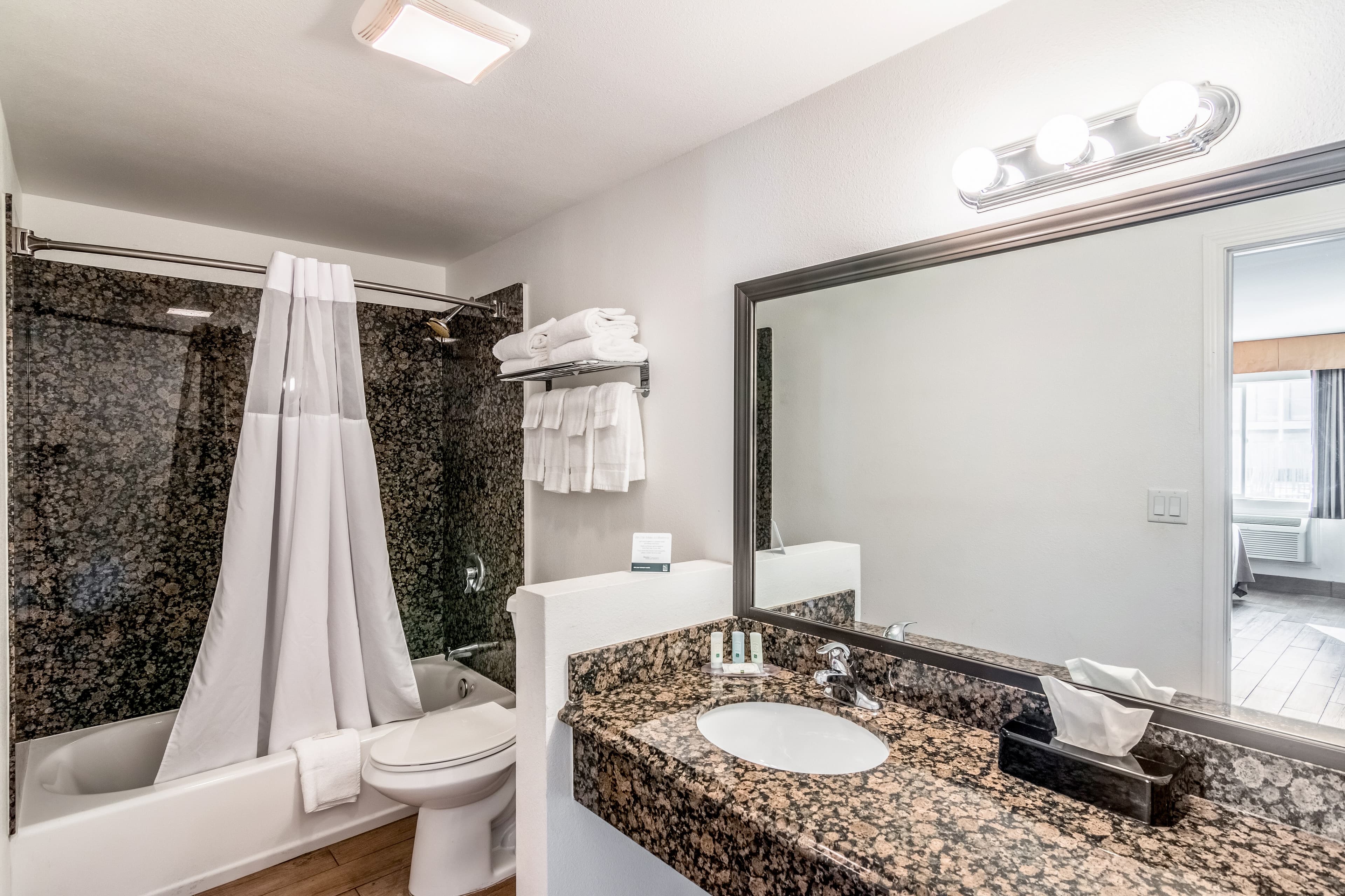 Quality Inn & Suites near Downtown Bakersfield — 13