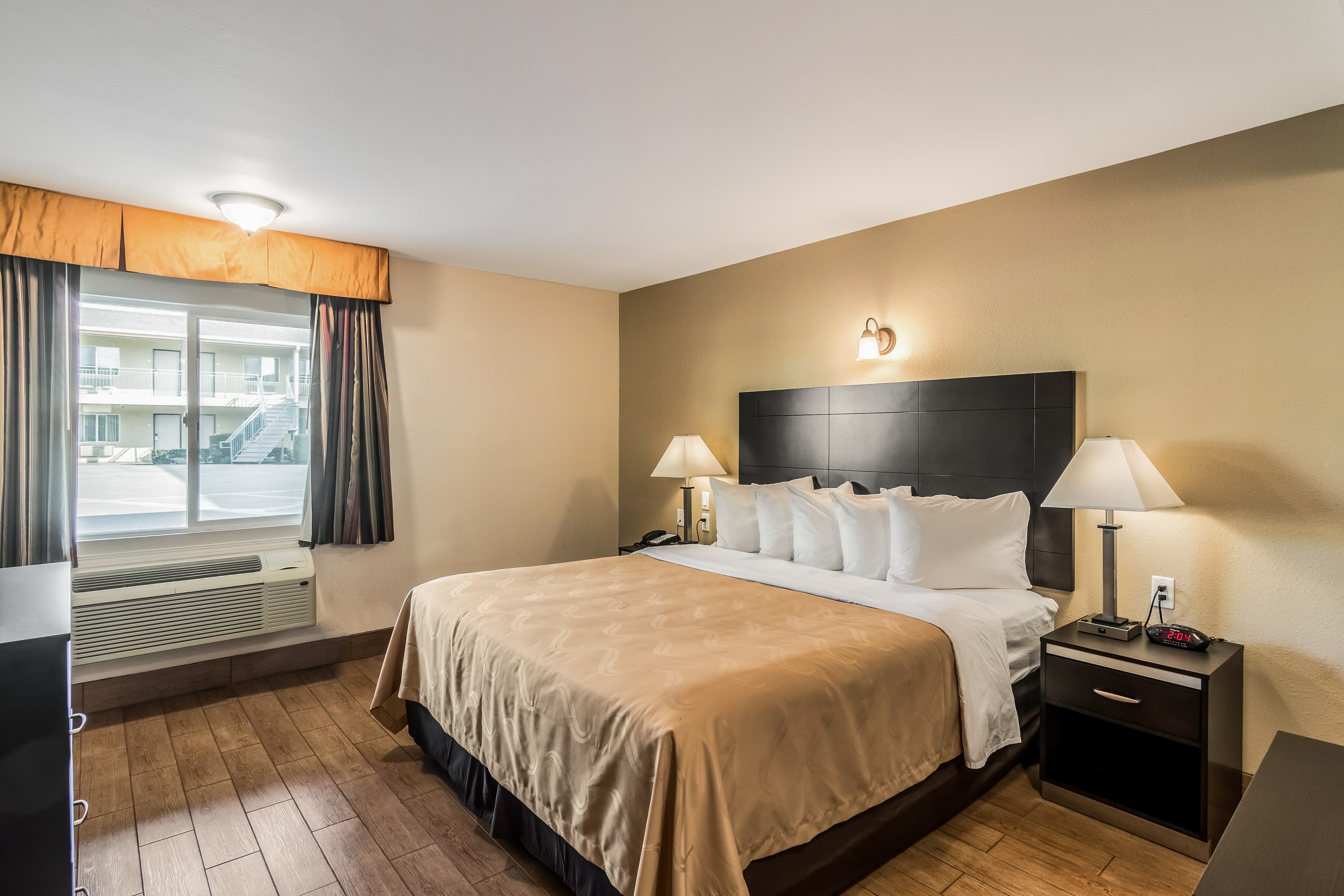 Quality Inn & Suites near Downtown Bakersfield — 10